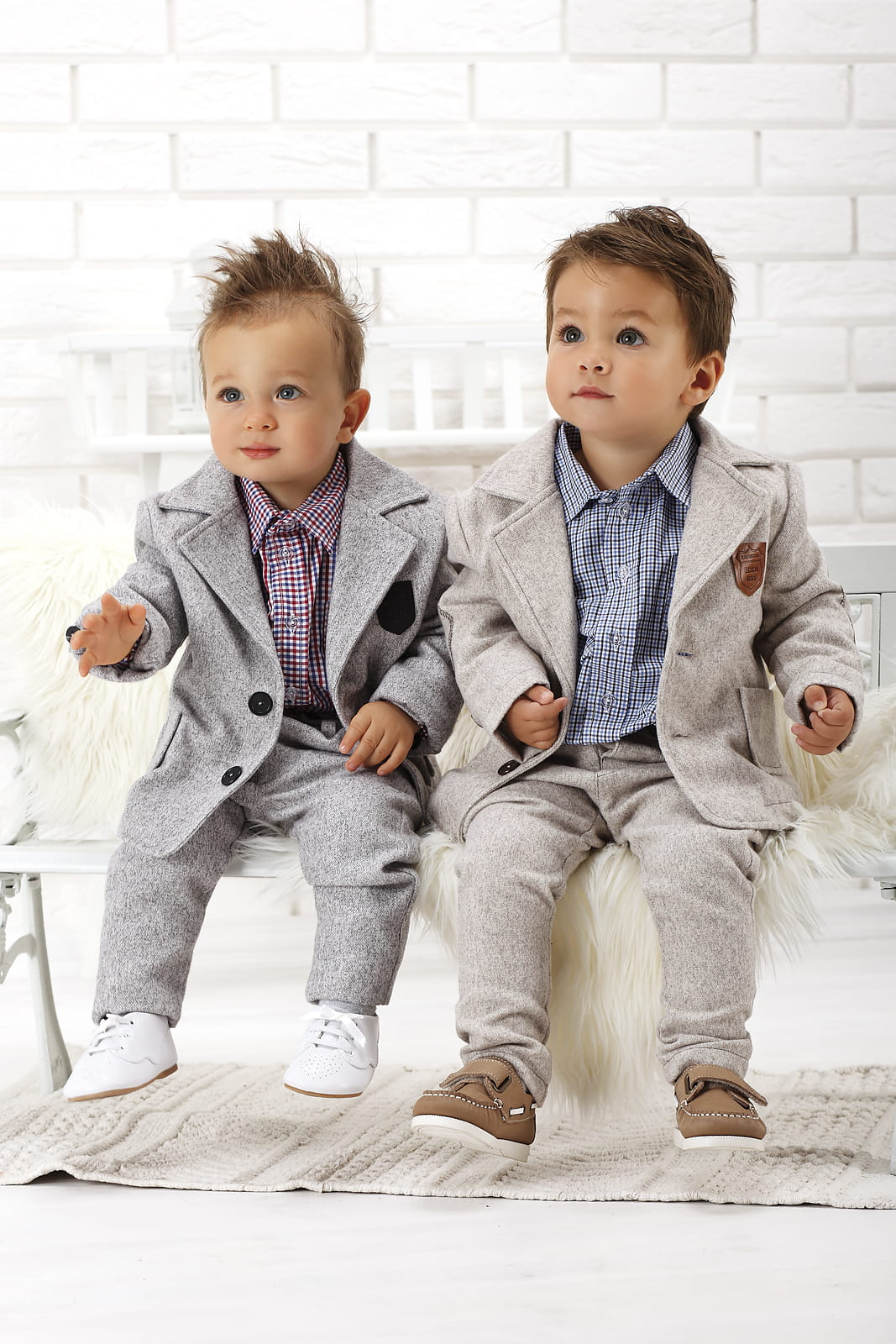 Spodnie dla chłopca w stylu slim - szare