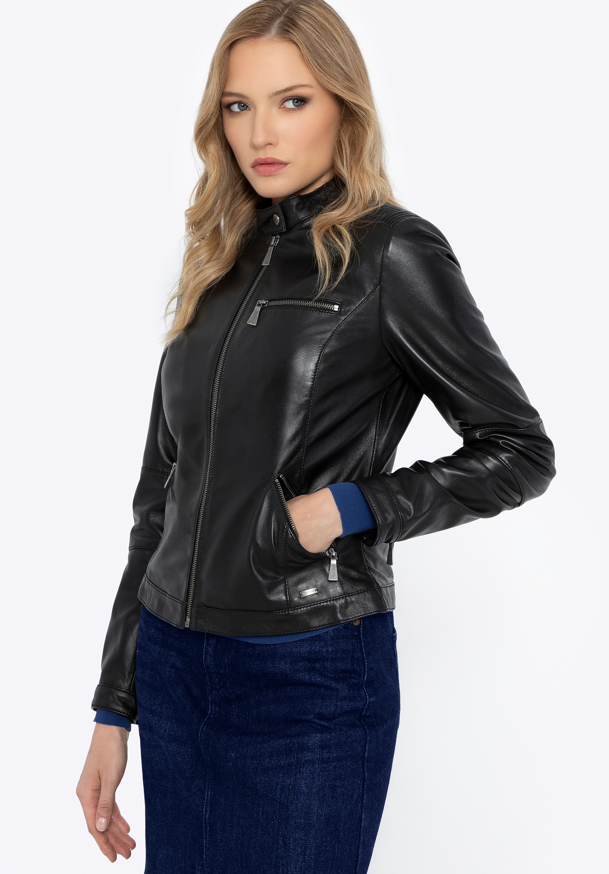 Damska kurtka ze skóry czarna