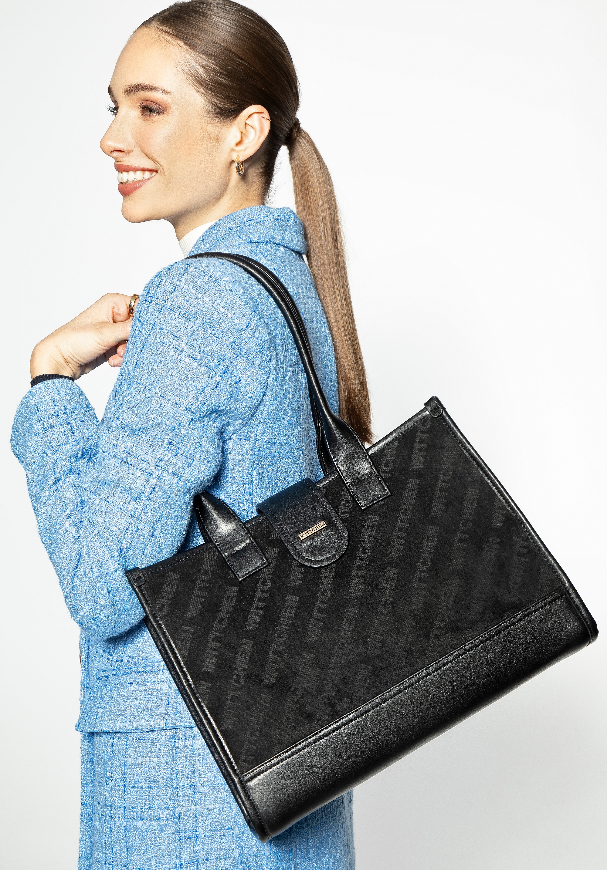 Klasyczna torebka na ramię z materiałową wstawką czarna