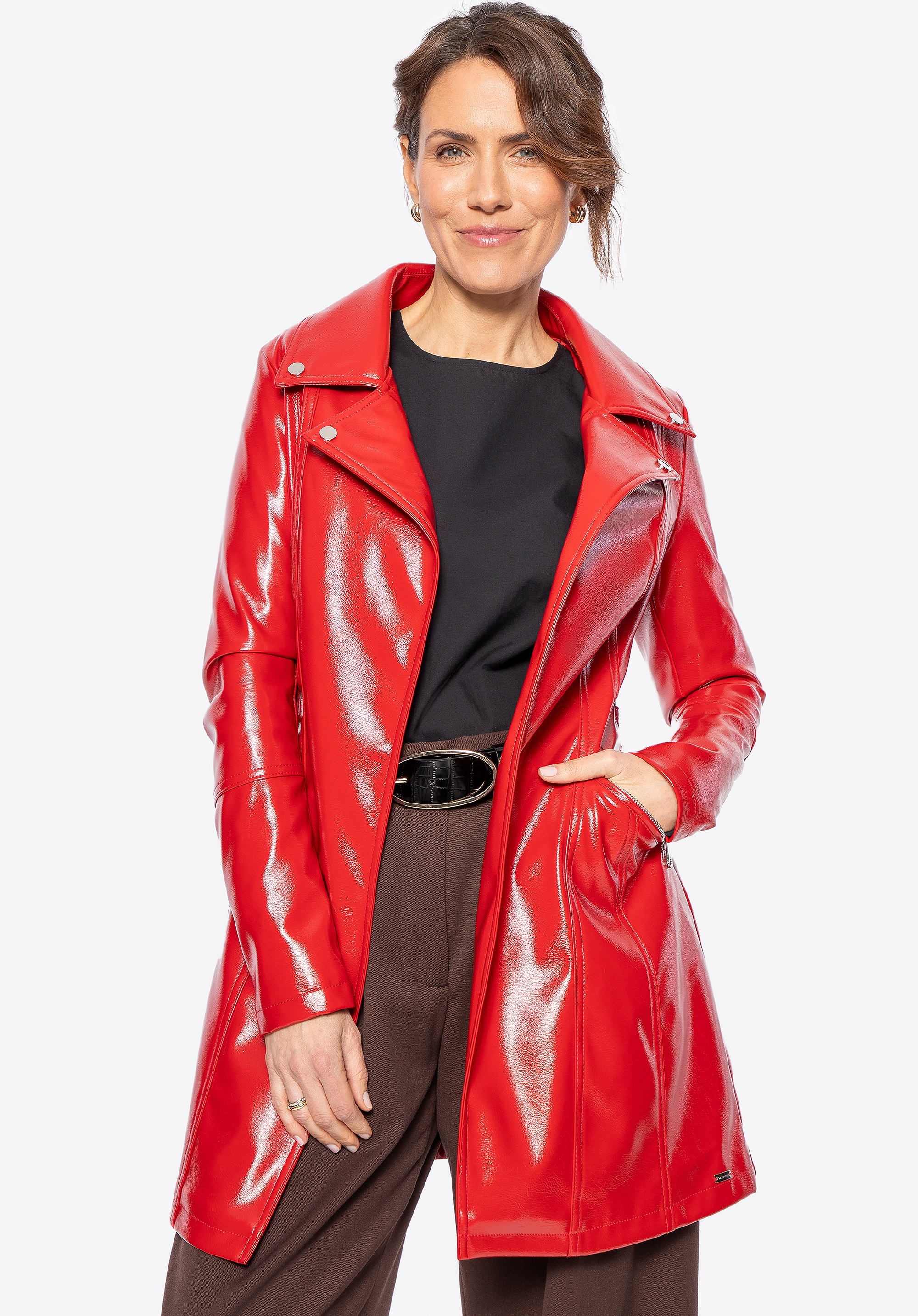 Damski płaszcz z imitacji skóry czerwony