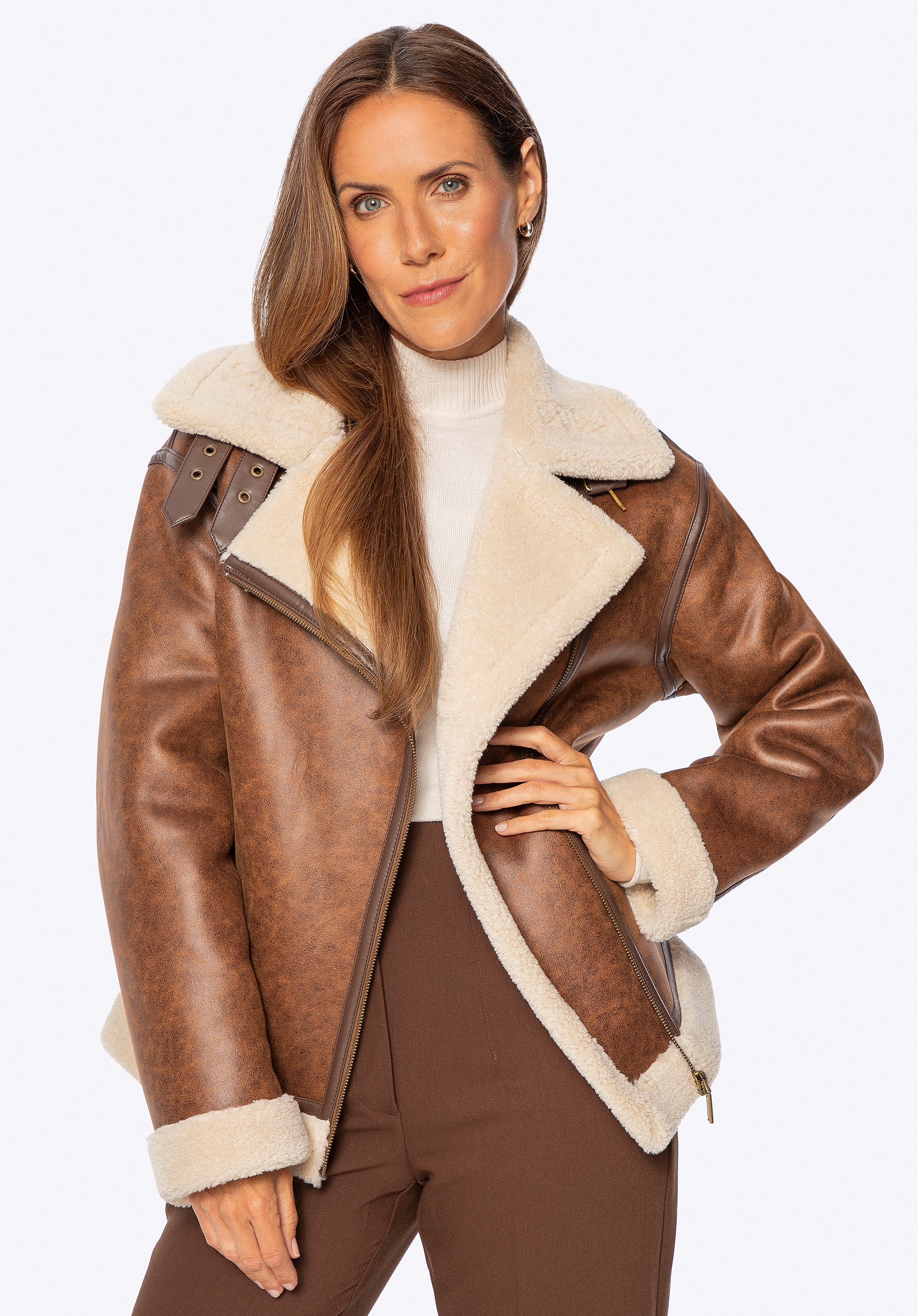 Damska kurtka oversize z imitacji zamszu brązowa