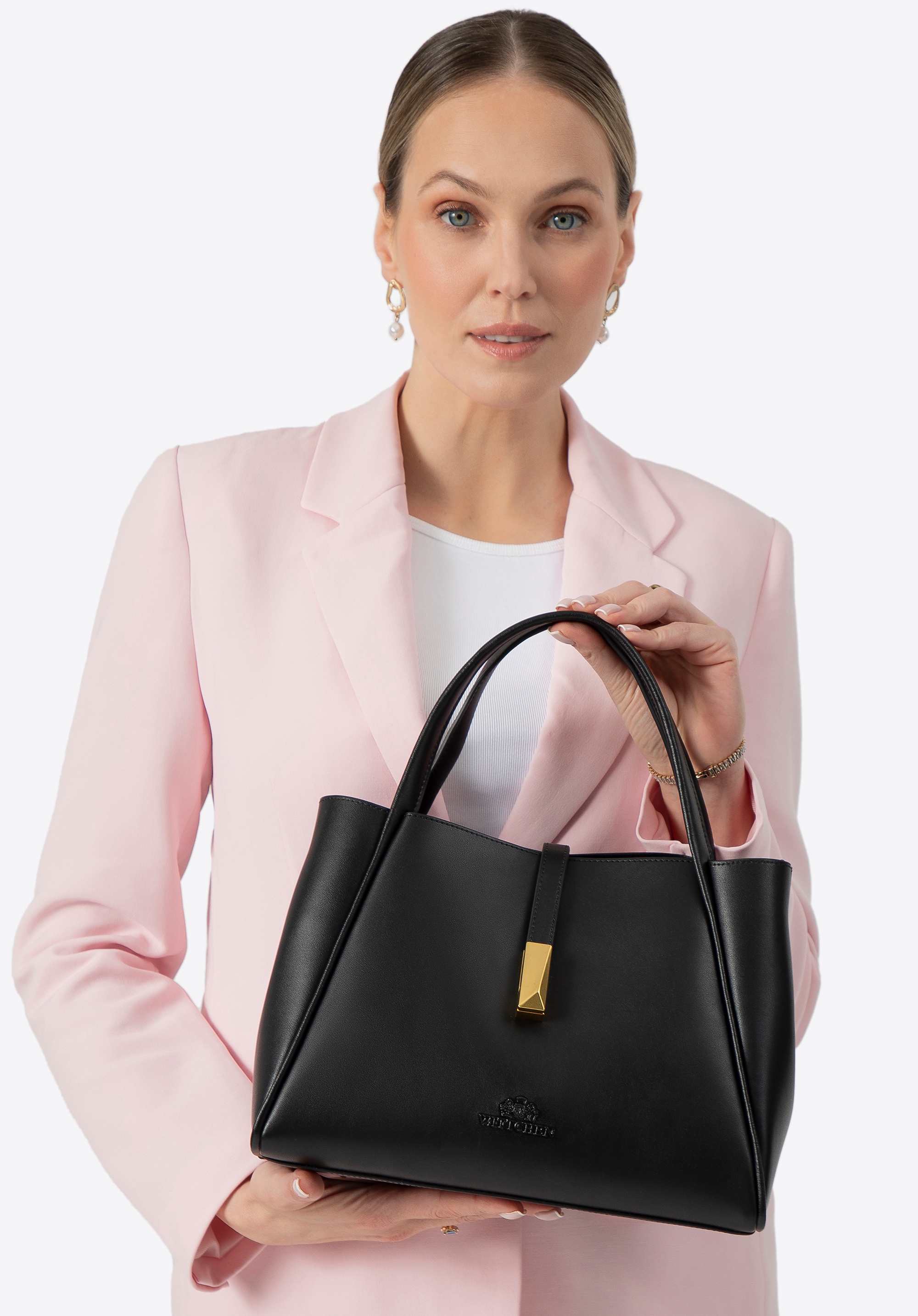 Damski kuferek skórzany z wyjmowaną saszetką czarno - złoty