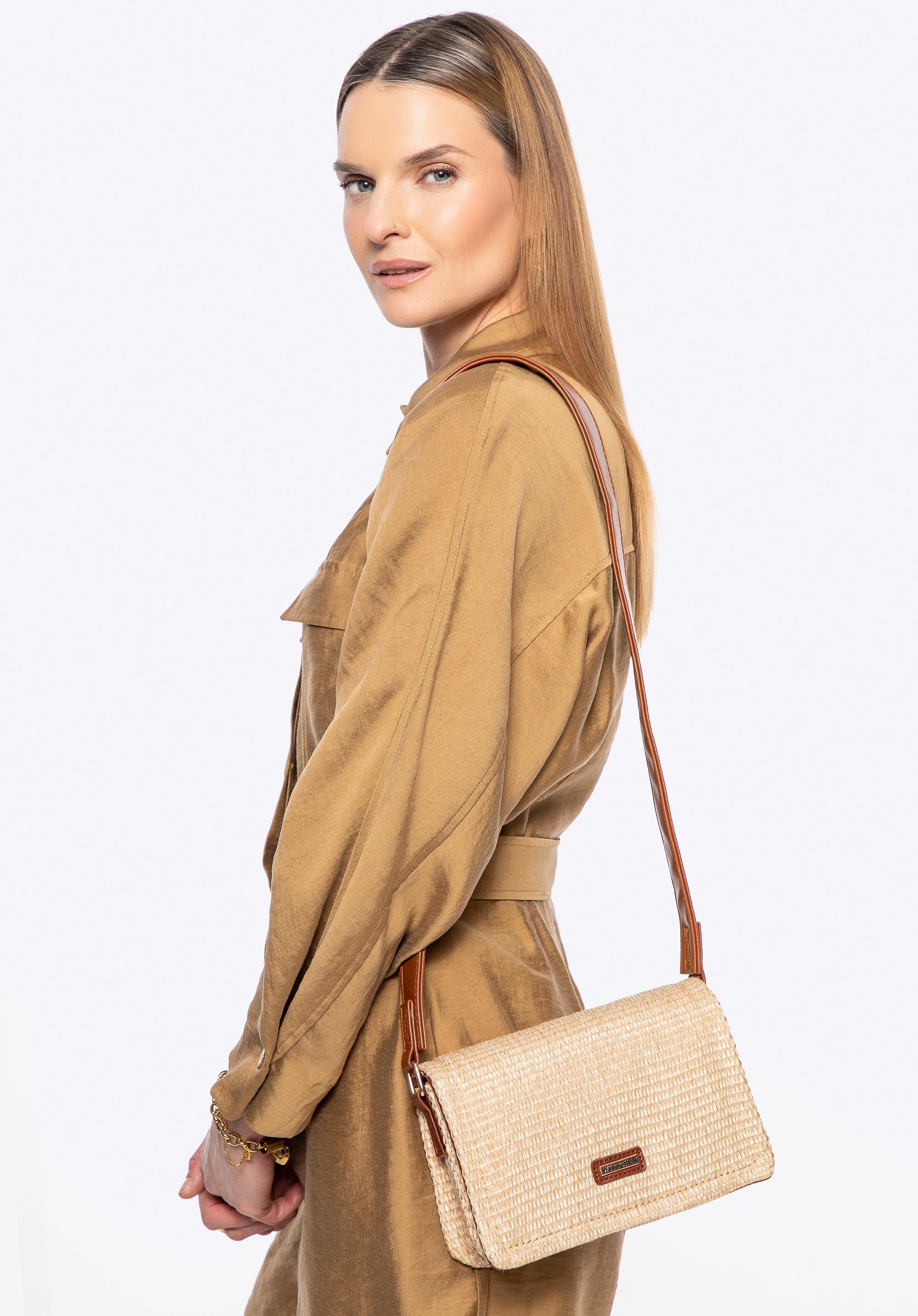 Damska crossbody z plecionki beżowo - brązowa