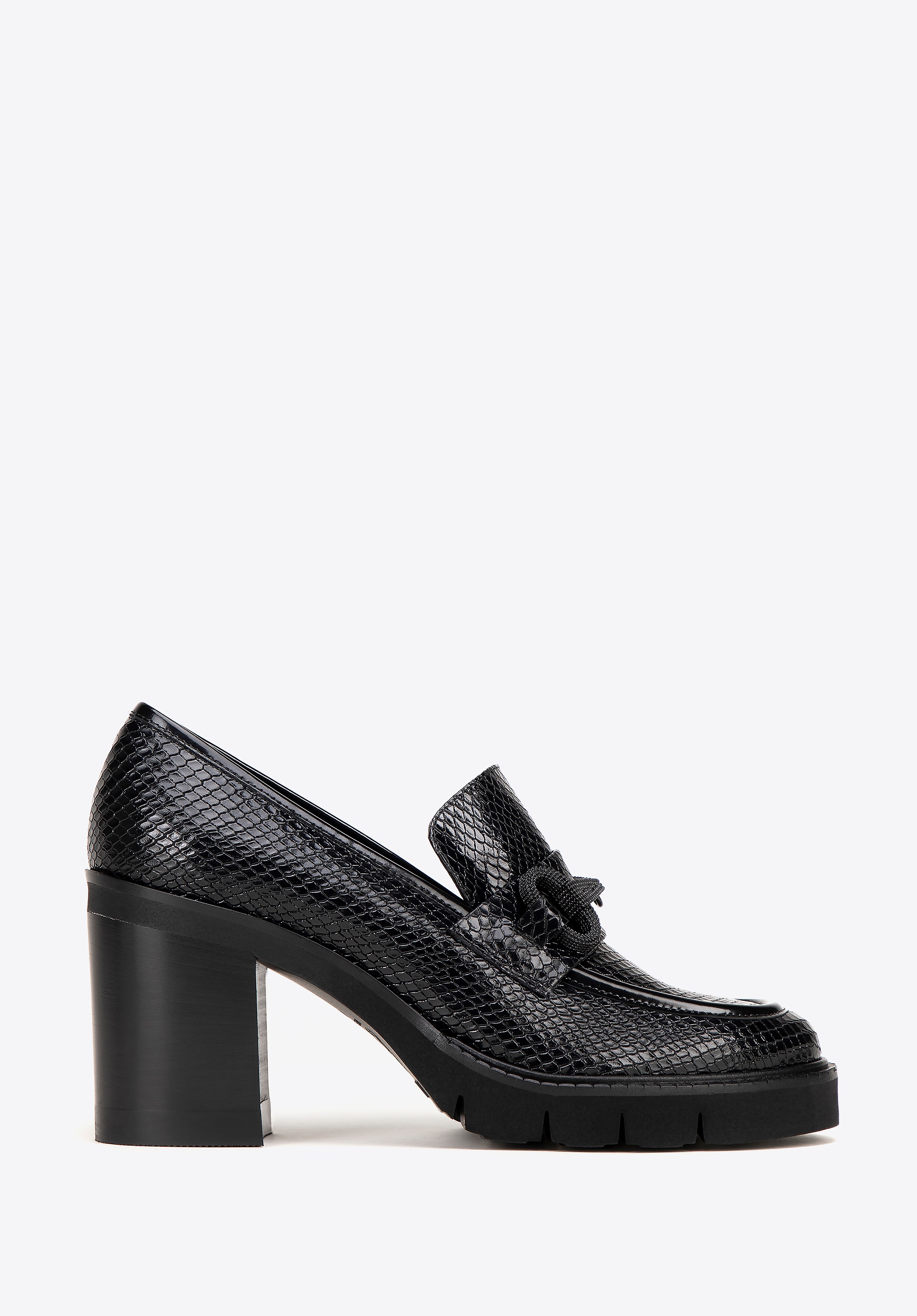 Damskie czółenka z dekoracyjnym łańcuszkiem czarne