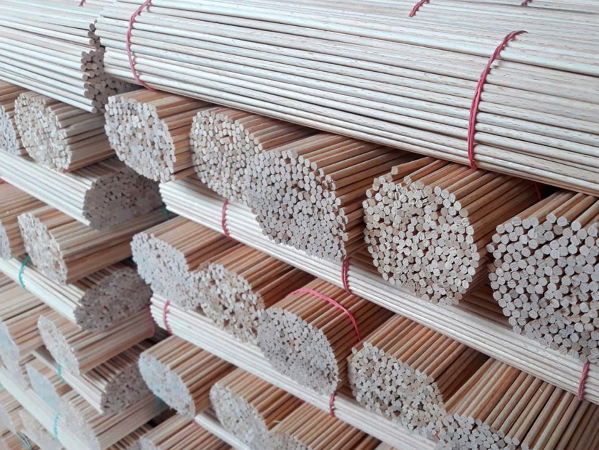 Patyczki 40cm do kręconego ziemniaka, waty cukrowej 200 sztuk gładkie, bukowe