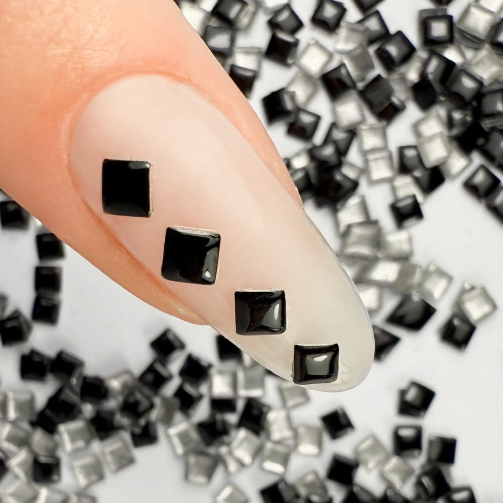 ShinePins gładkie ćwieki błyskotki ozdoby do paznokci kwadratowe large NTN Premium Nr 15 5g