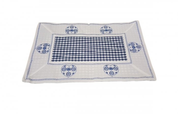 Walentynkowy Ozdobny obrus haftowany rozmiar 30x45 9247 HG Kolor: biało-niebieski