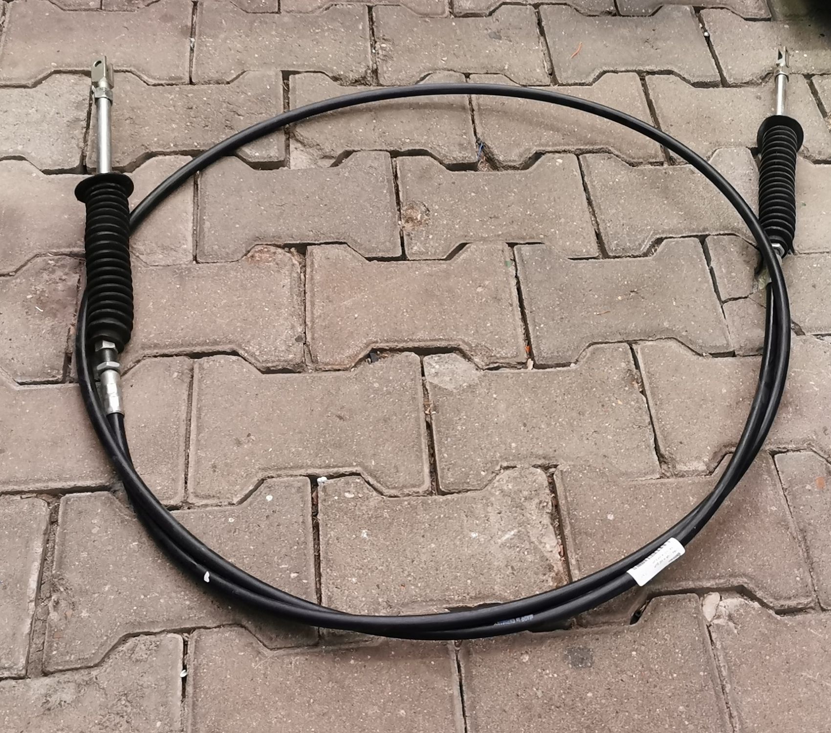 Linka hydrostatu w osłonie gumowej Massey Ferguson Dronningborg