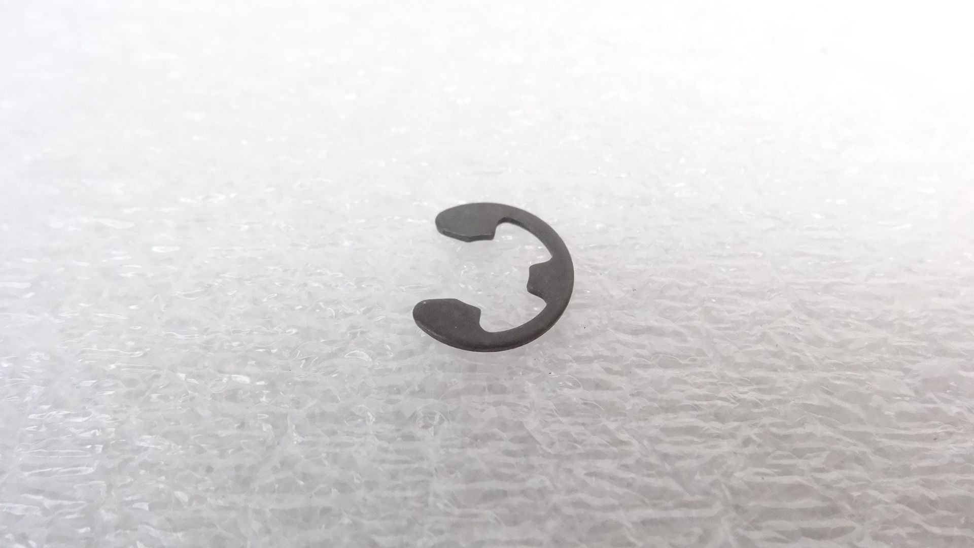 Pierścień segera Massey Ferguson 1440988x1