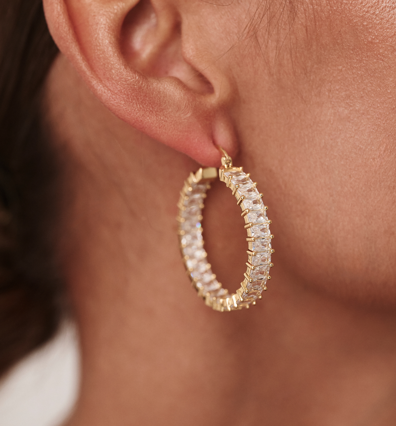 Kolczyki koła z kryształkami złote KSS2044