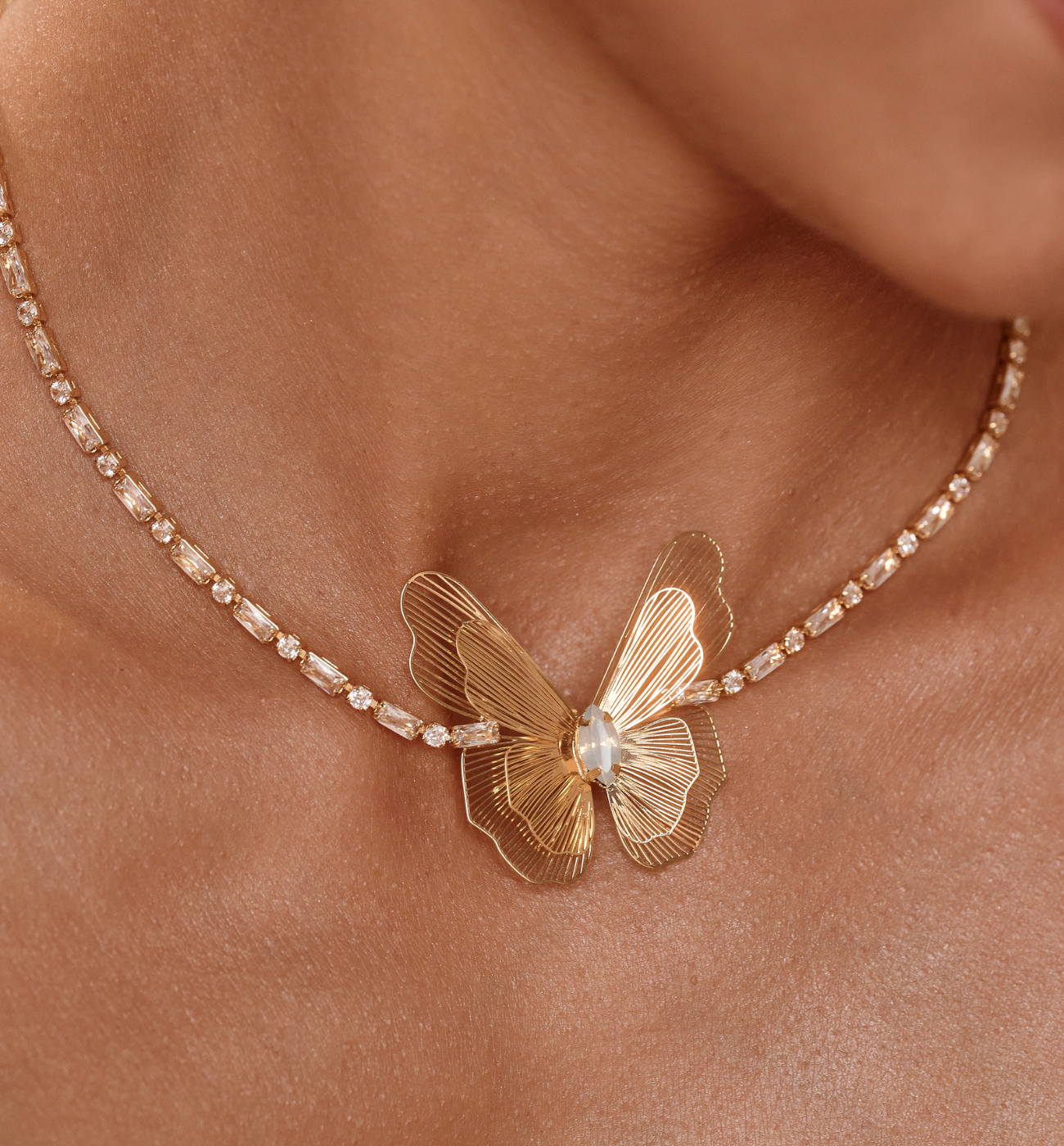 Naszyjnik z motylem NGA0001