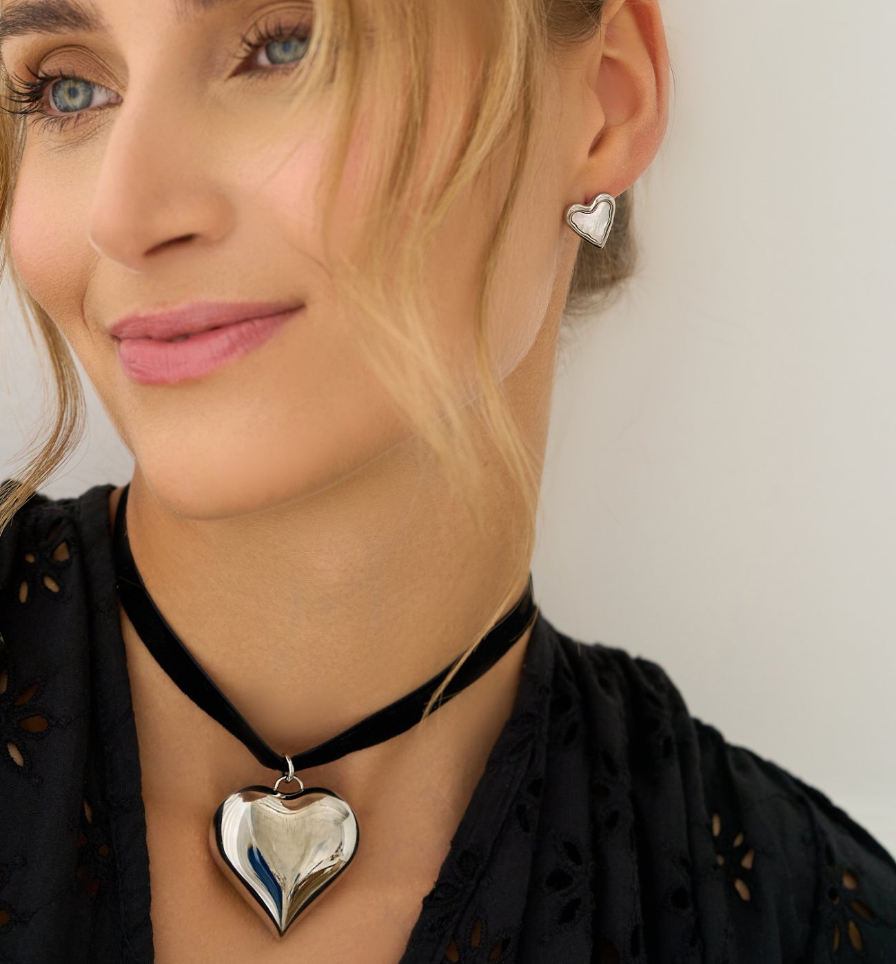 Kolczyki serca z masą perłową srebrne Urban Dreams KSA1896