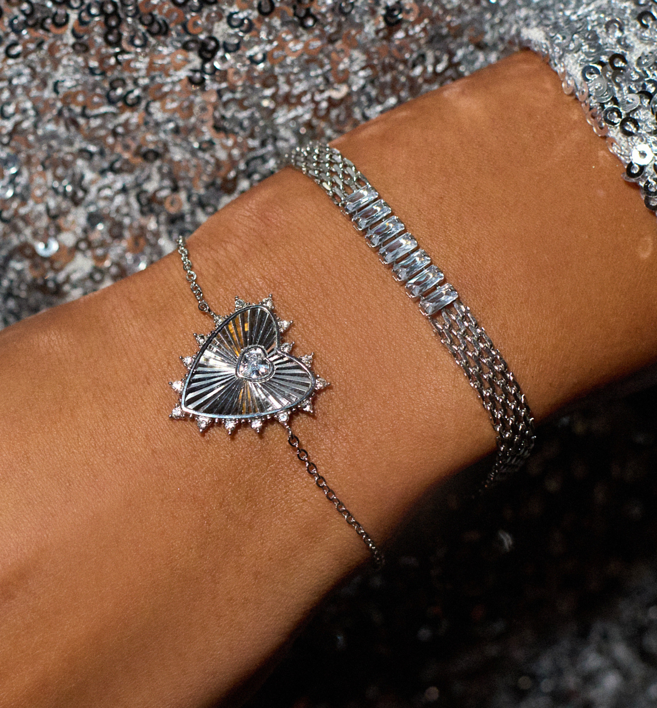 Bransoletka srebrna z sercem Sun-Kissed Sight - By Dziubeka