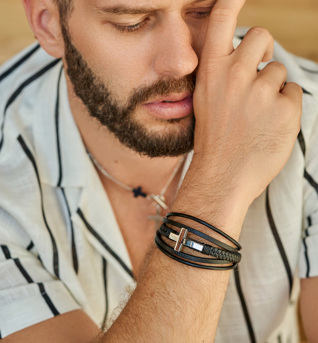 Bransoletka męska skórzana z krzyżem Oleif BMITC0554