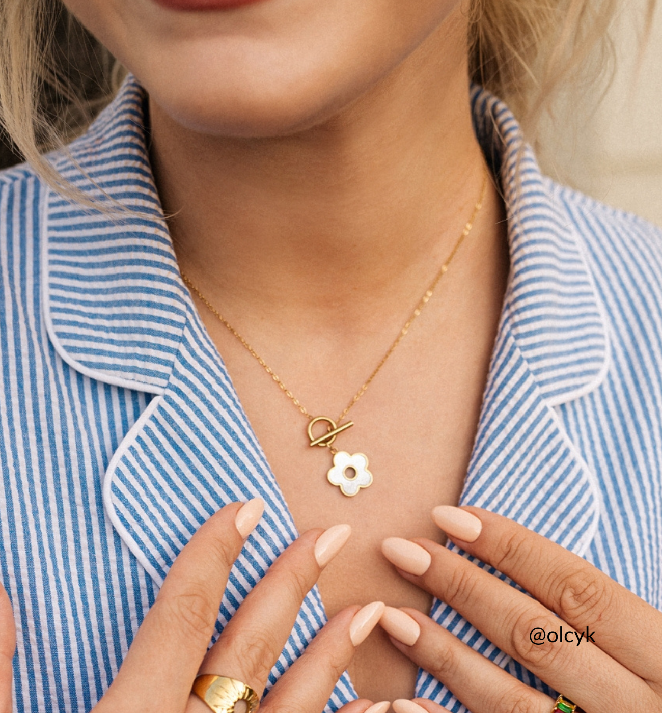 Naszyjnik z kwiatuszkiem i masą perłową NSY0256 - By Dziubeka