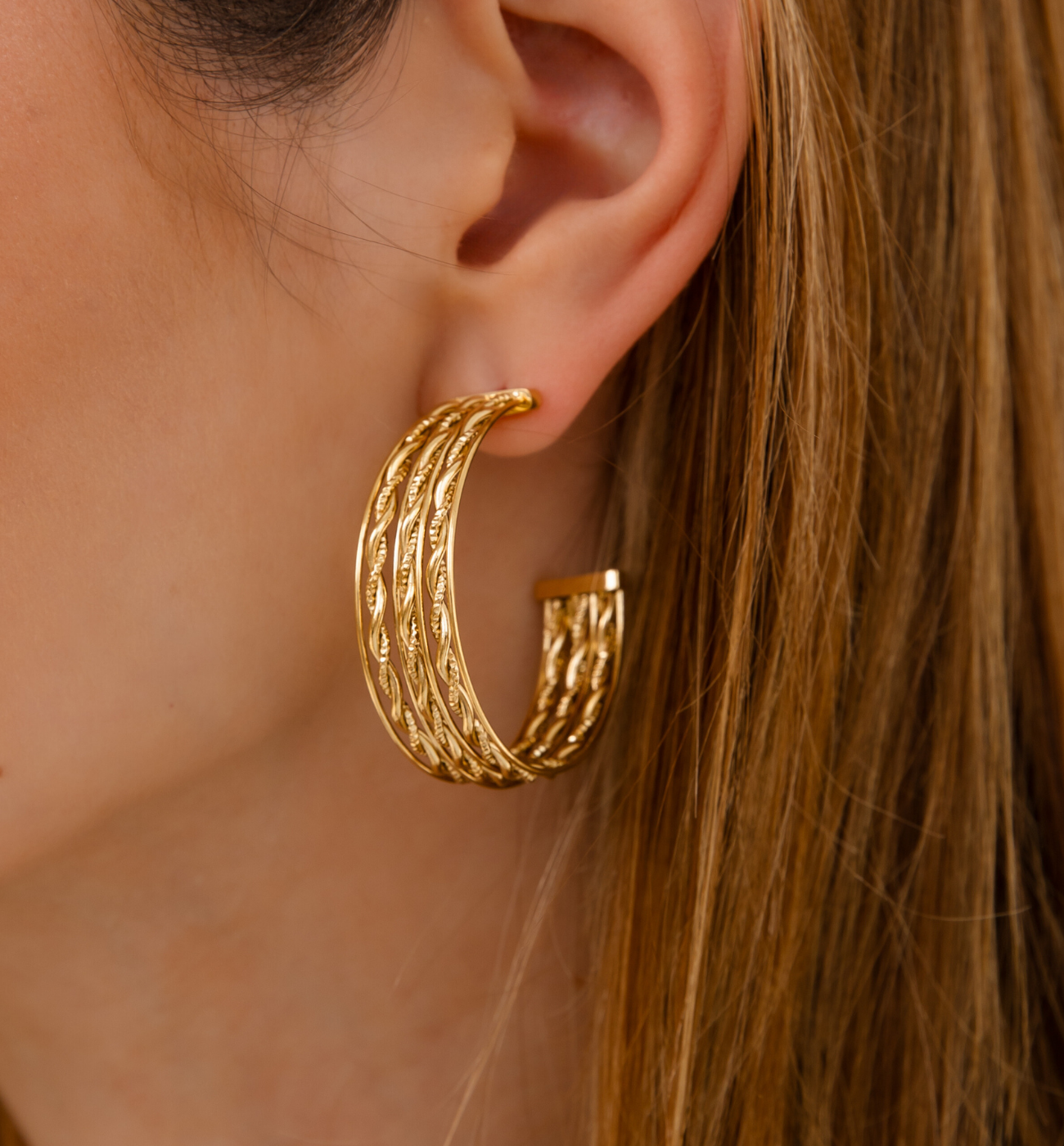 Kolczyki koła złote fakturowane - By Dziubeka