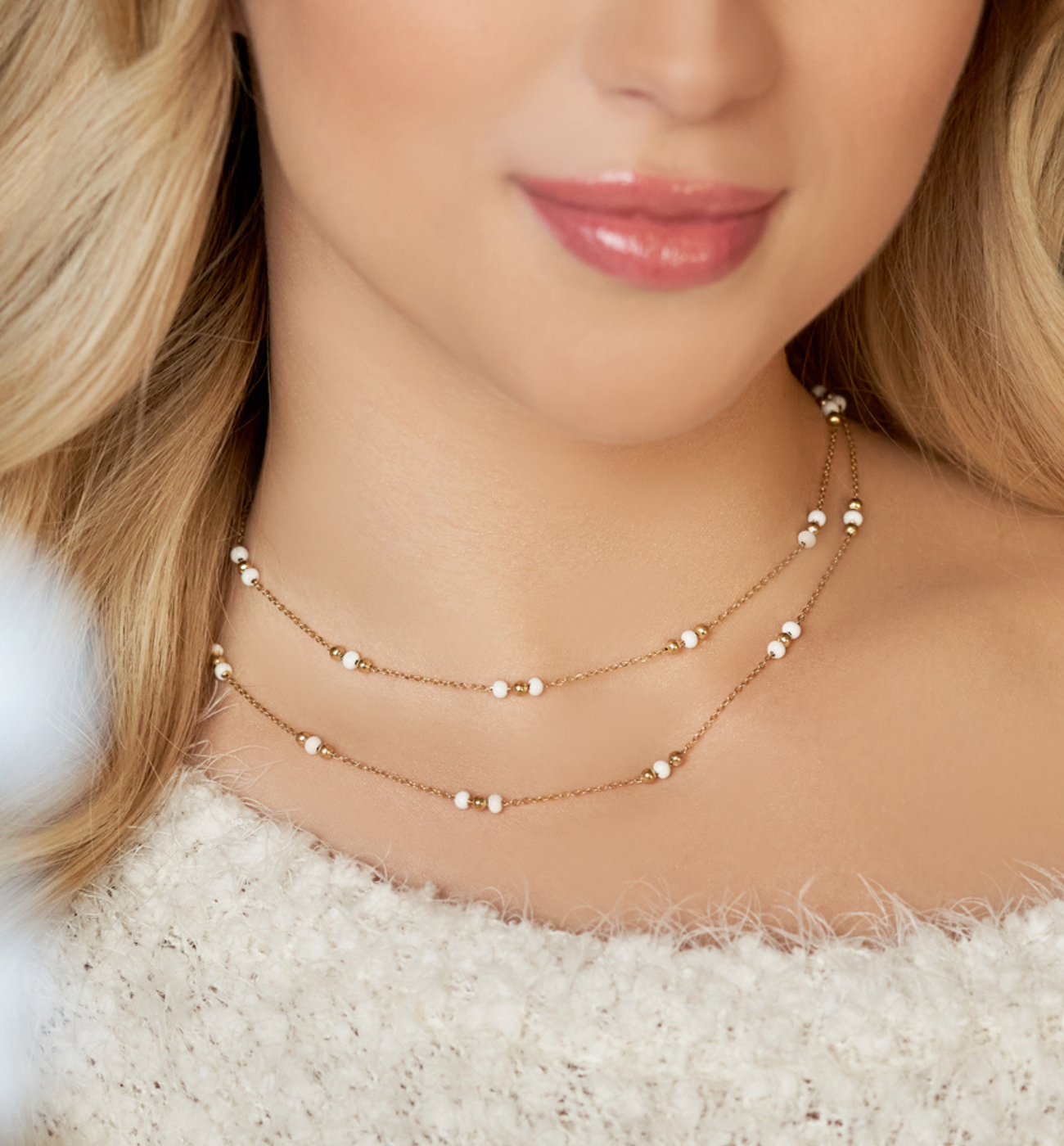 Naszyjnik z białymi kuleczkami emaliowanymi Enamel Balls - By Dziubeka