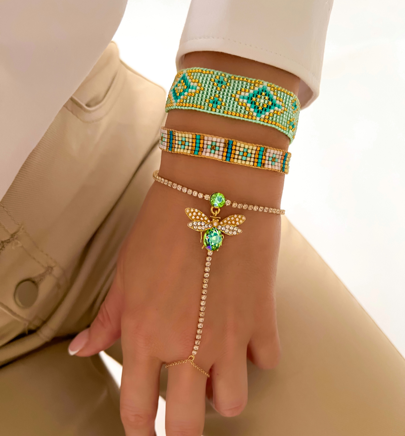 Bransoletka z pierścionkiem z zielonym owadem Paruparo - By Dziubeka