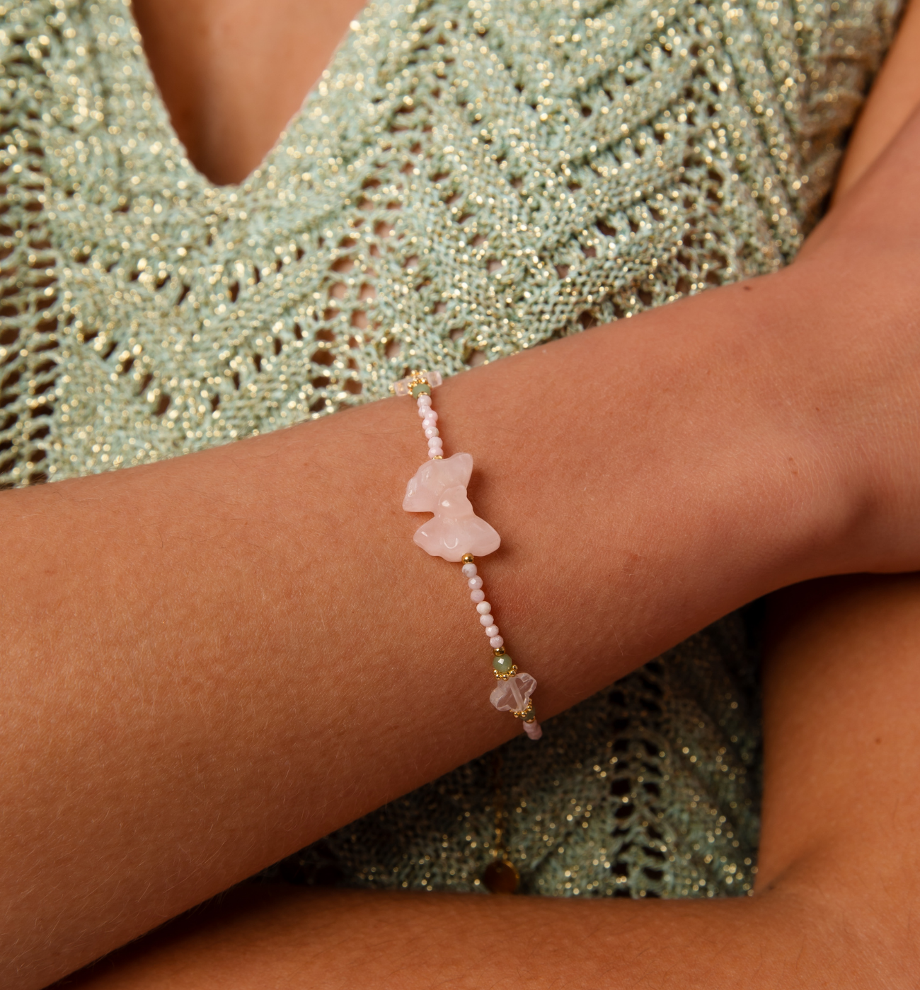 Bransoletka z kokardką z różowego kwarcu i opalem różowym BPA0569