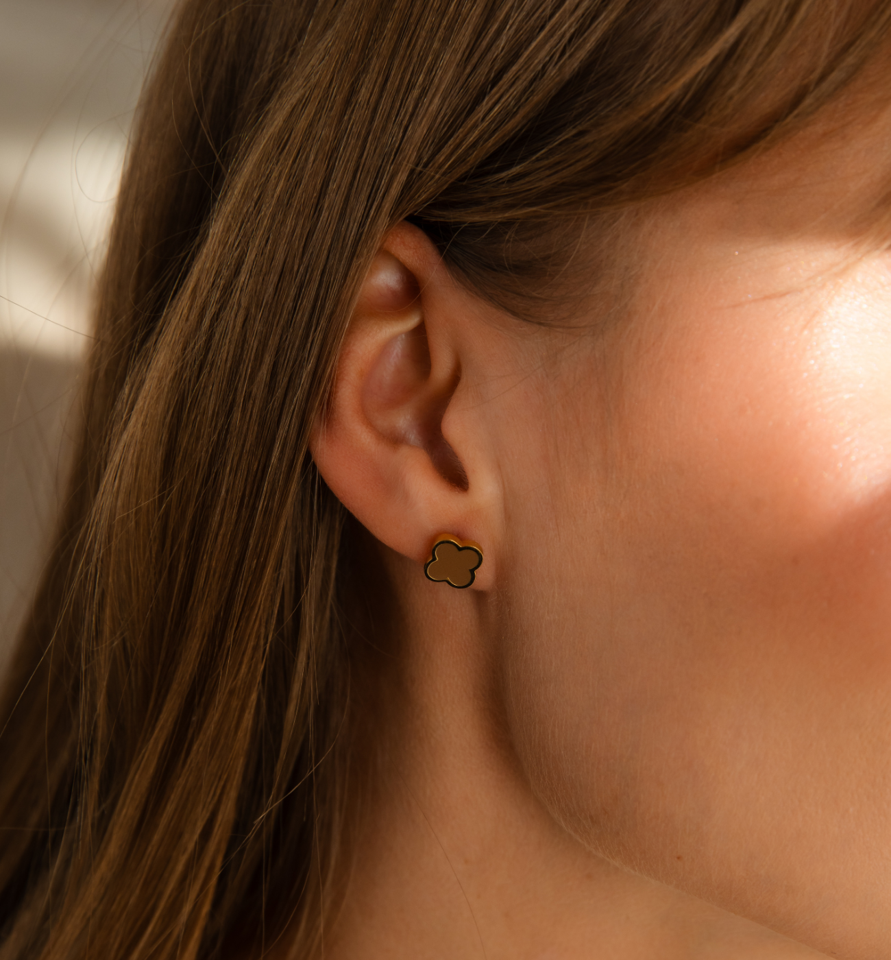 Kolczyk koniczynki Mocha Mousse - By Dziubeka