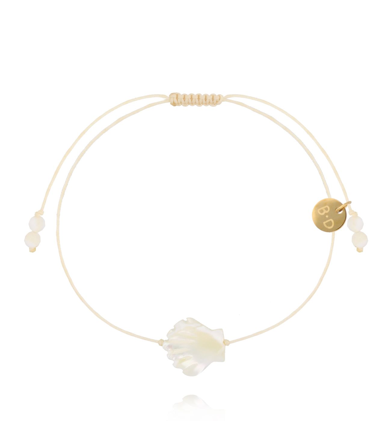 Bransoletka z muszlą na beżowym sznurku BMT0331 - By Dziubeka