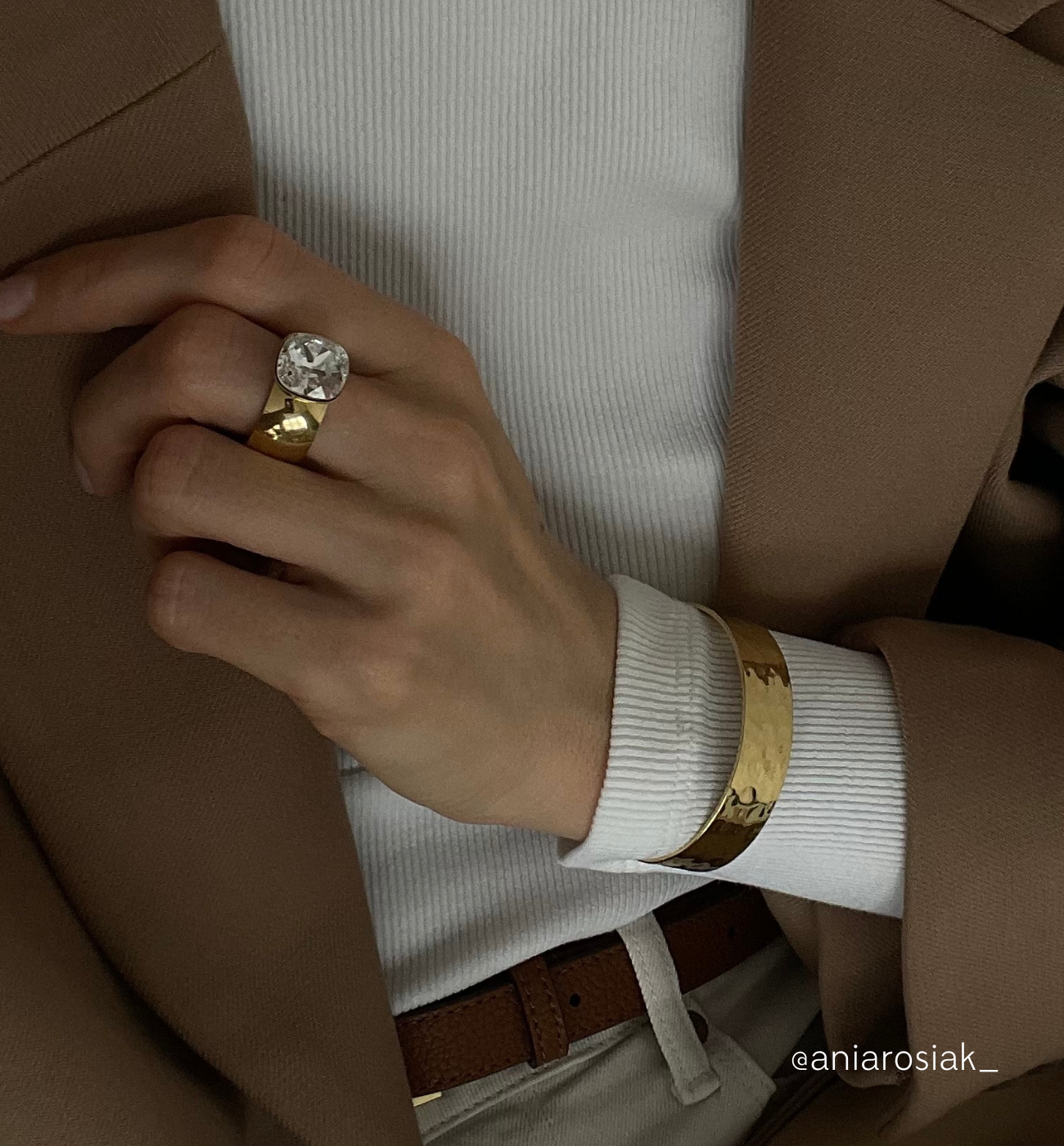 Bransoletka obręcz szeroka ze stali szlachetnej złota Classy BSA0193