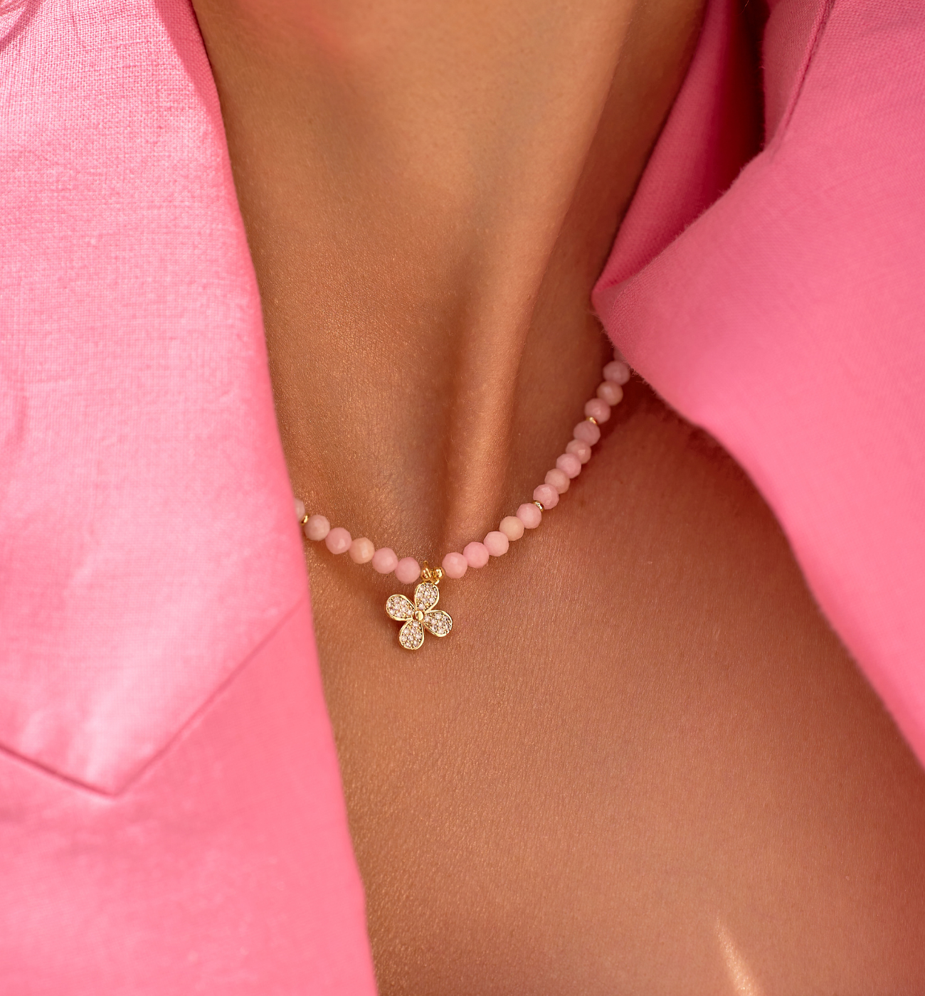 Naszyjnik z różowymi opalami i koniczynką Jamila - By Dziubeka