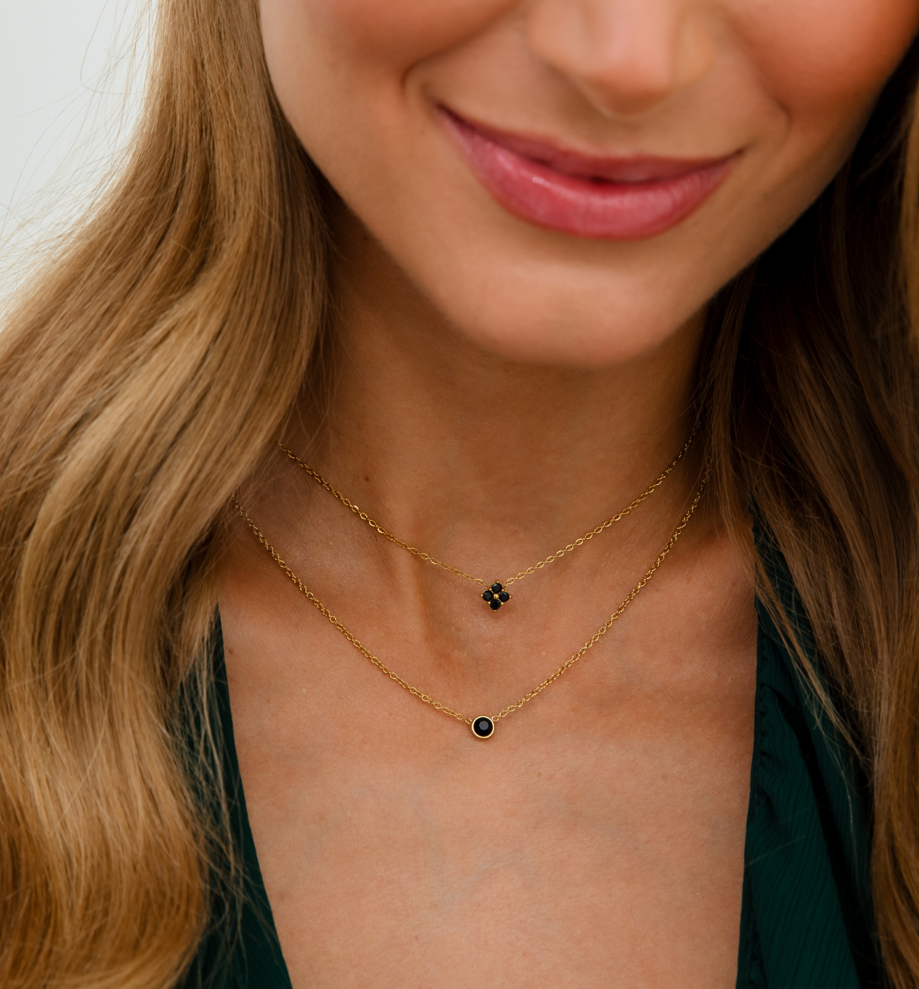 Naszyjnik złoty z czarną cyrkonią Black Dot NSA1089