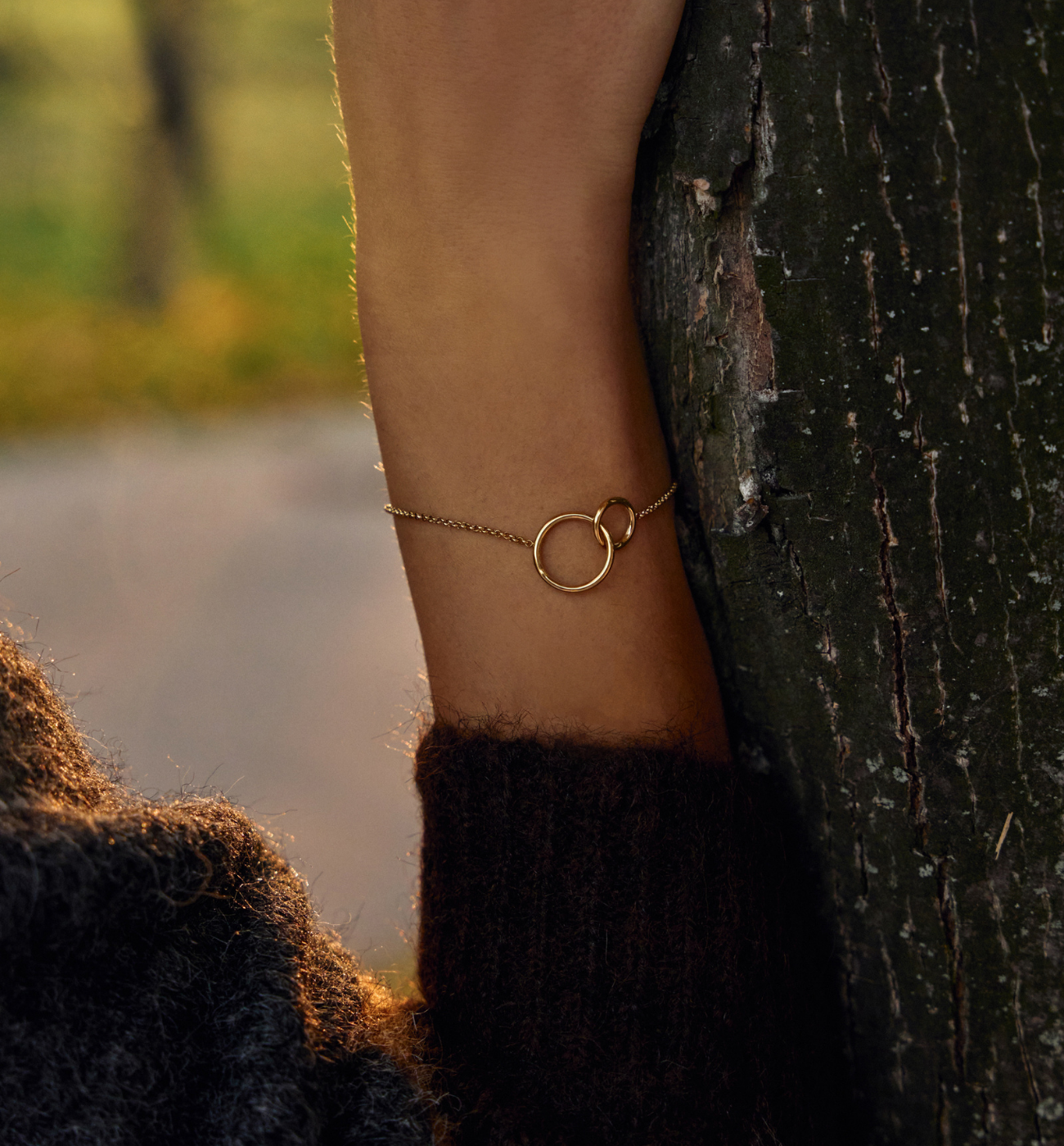 Bransoletka pozłacana z kółkami ze stali szlachetnej BSA0033