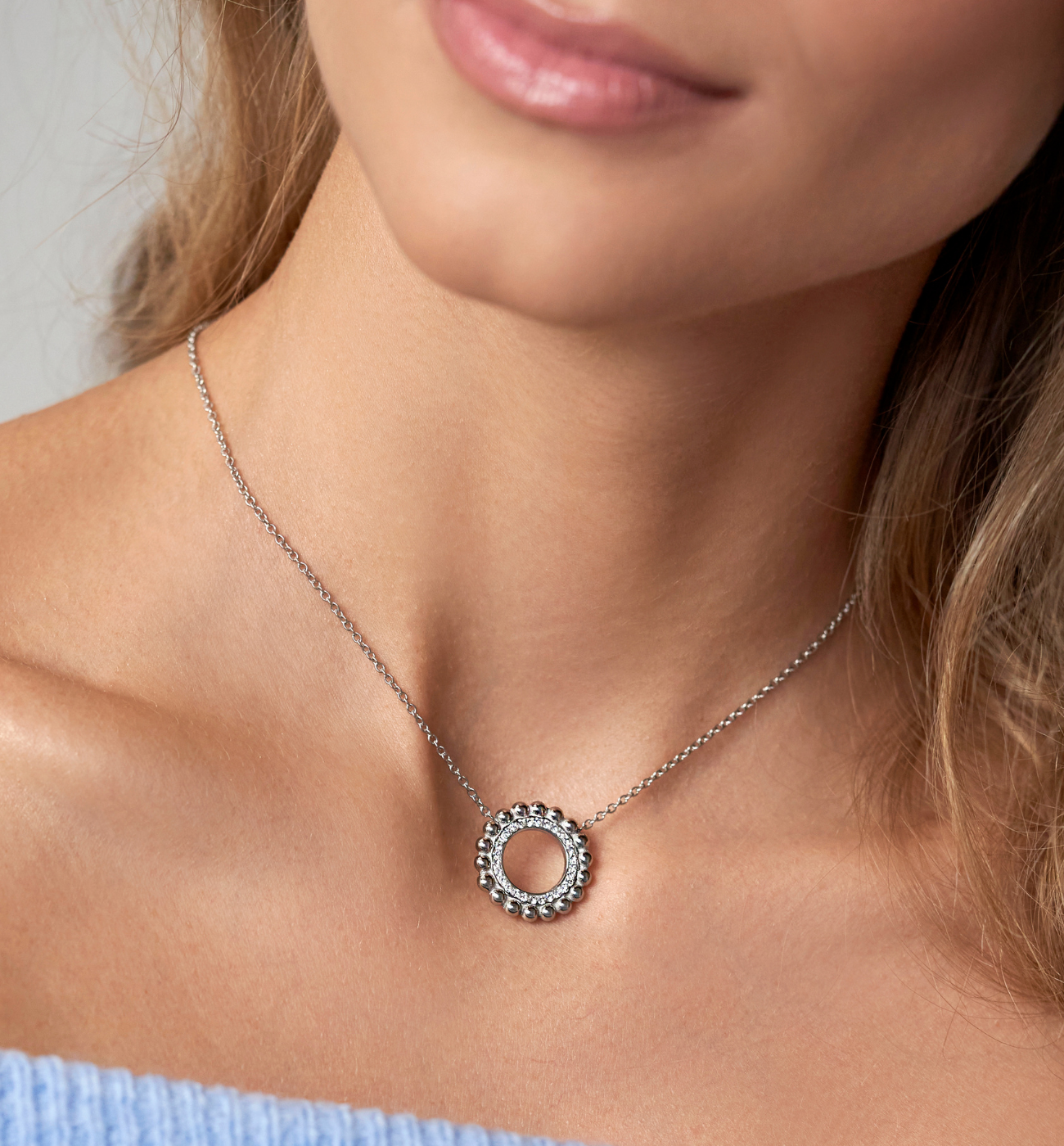 Naszyjnik srebrny z kółeczkiem Vivaia NSA0632