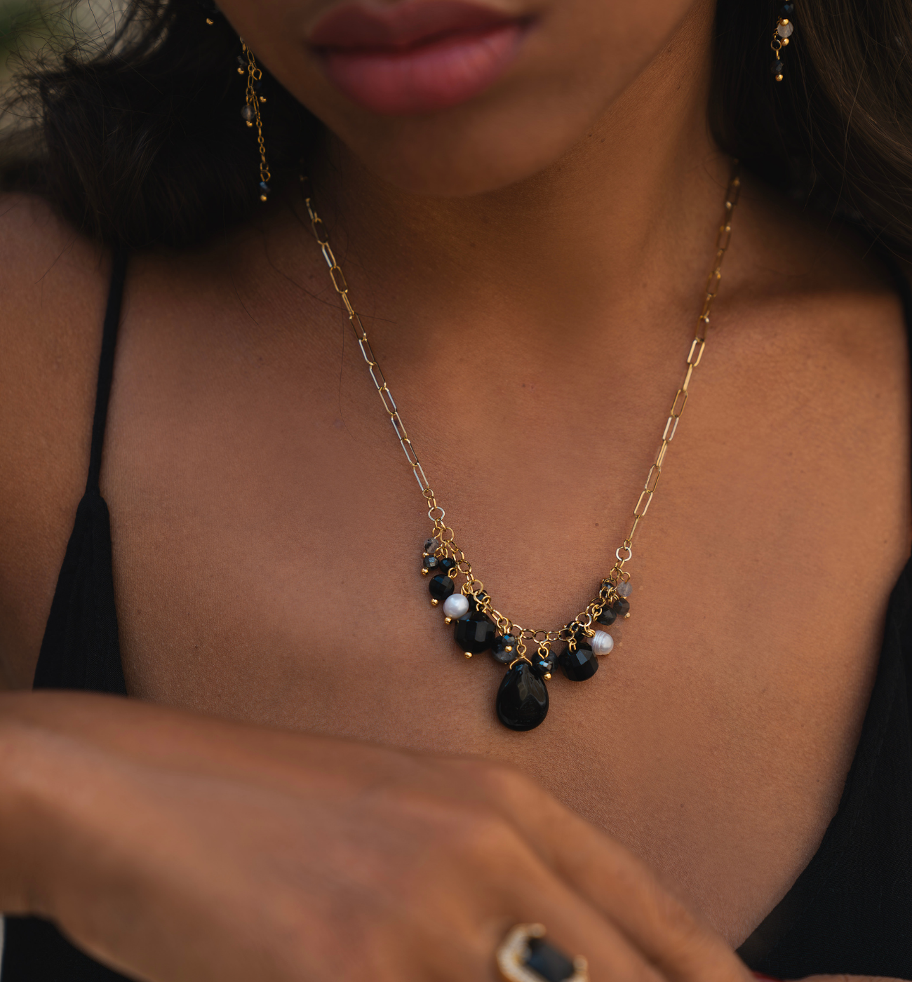 Naszyjnik z kamieniami czarny Island Elegance - By Dziubeka