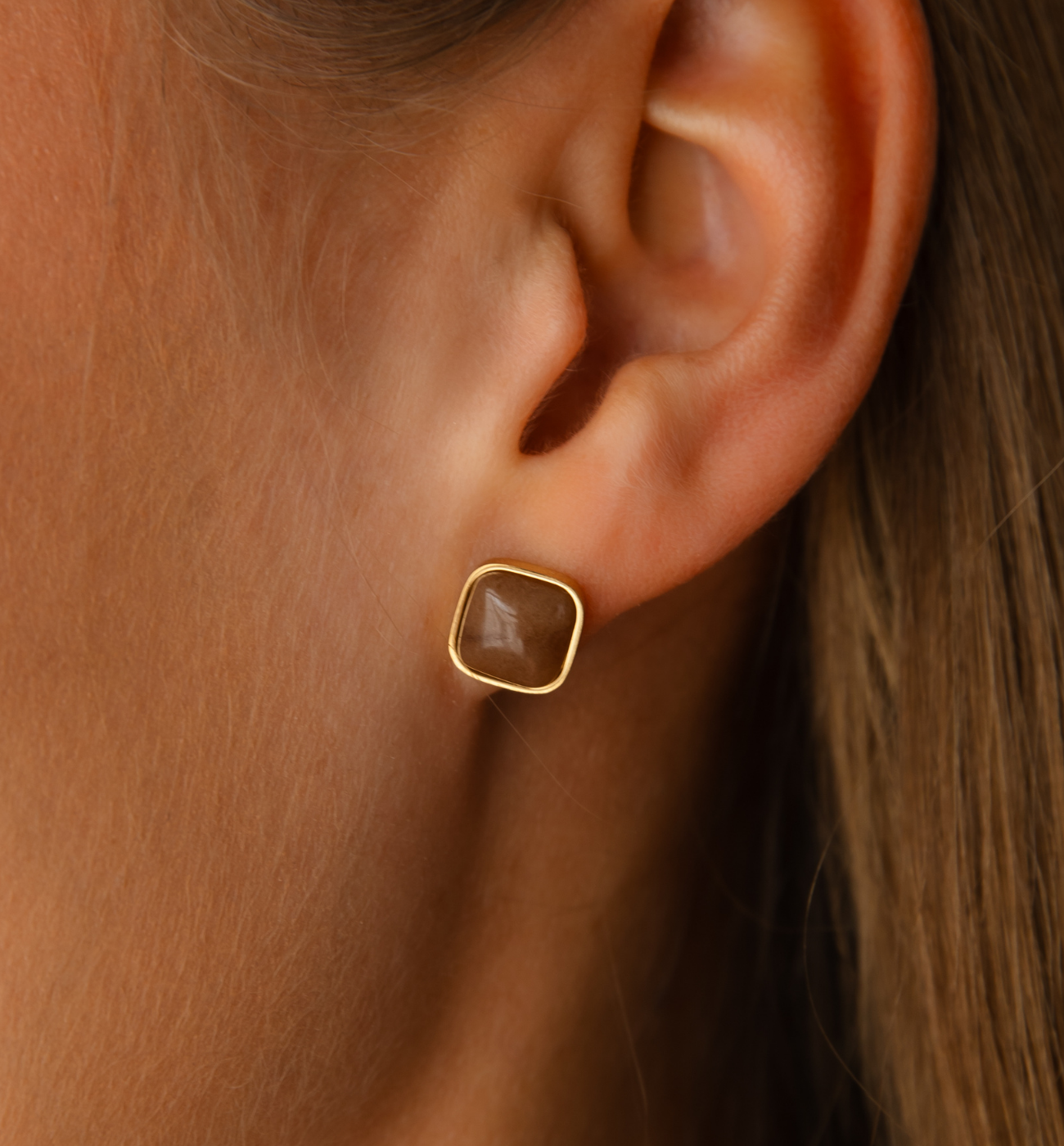 Kolczyk kwadraciki Mocha Mousse KSA2347