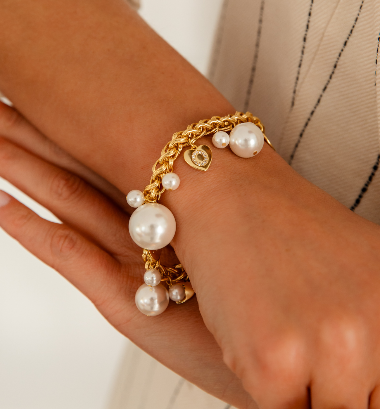 Bransoletka z perłami złota BPE0126 - By Dziubeka