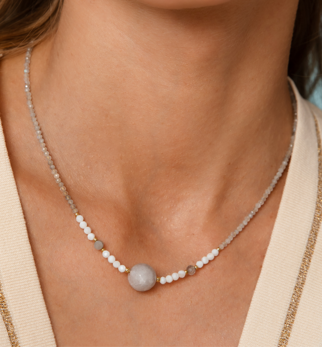 Naszyjnik szary z labradorami i agatami - By Dziubeka