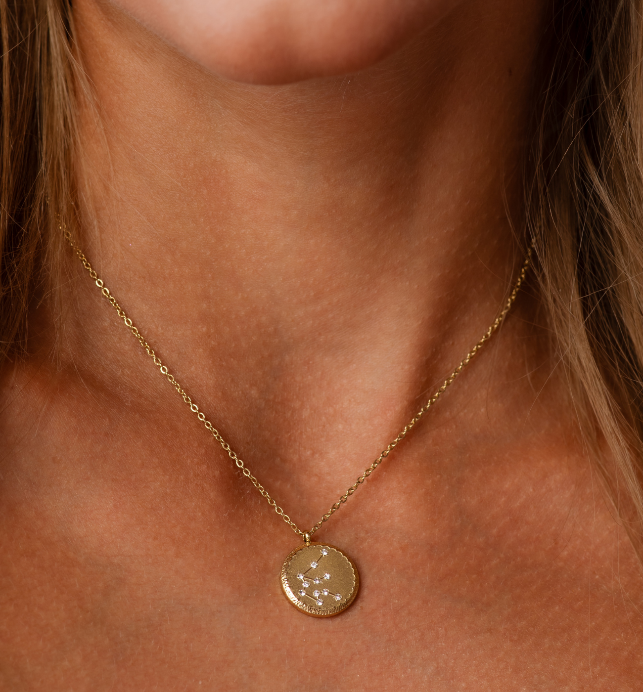 Naszyjnik z konstelacją Wodnik złoty NSA1450