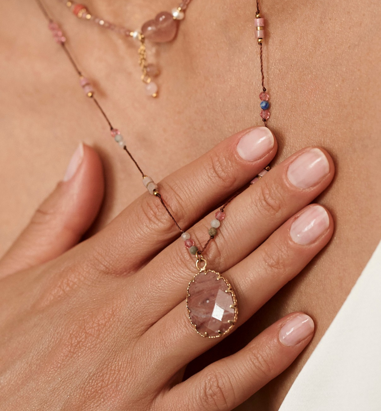 Naszyjnik z rodonitem NPA1368