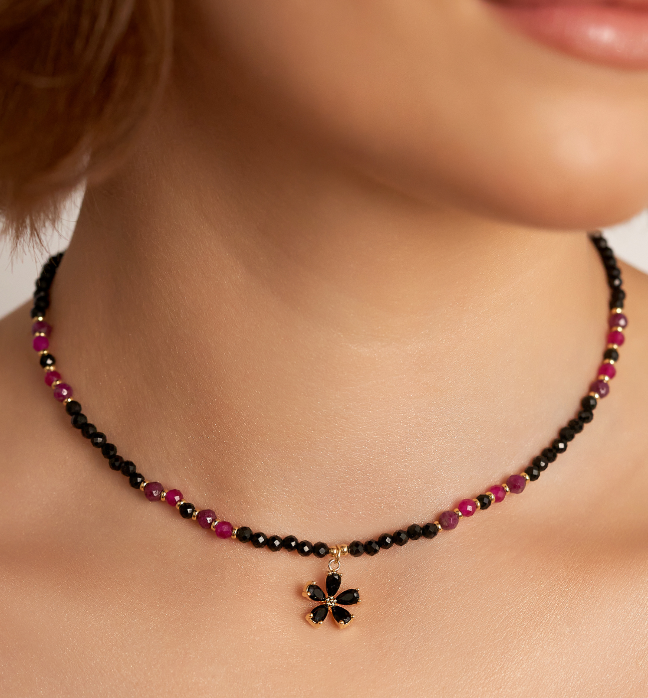 Naszyjnik z turmalinami i kwiatuszkiem Watch NTW1062