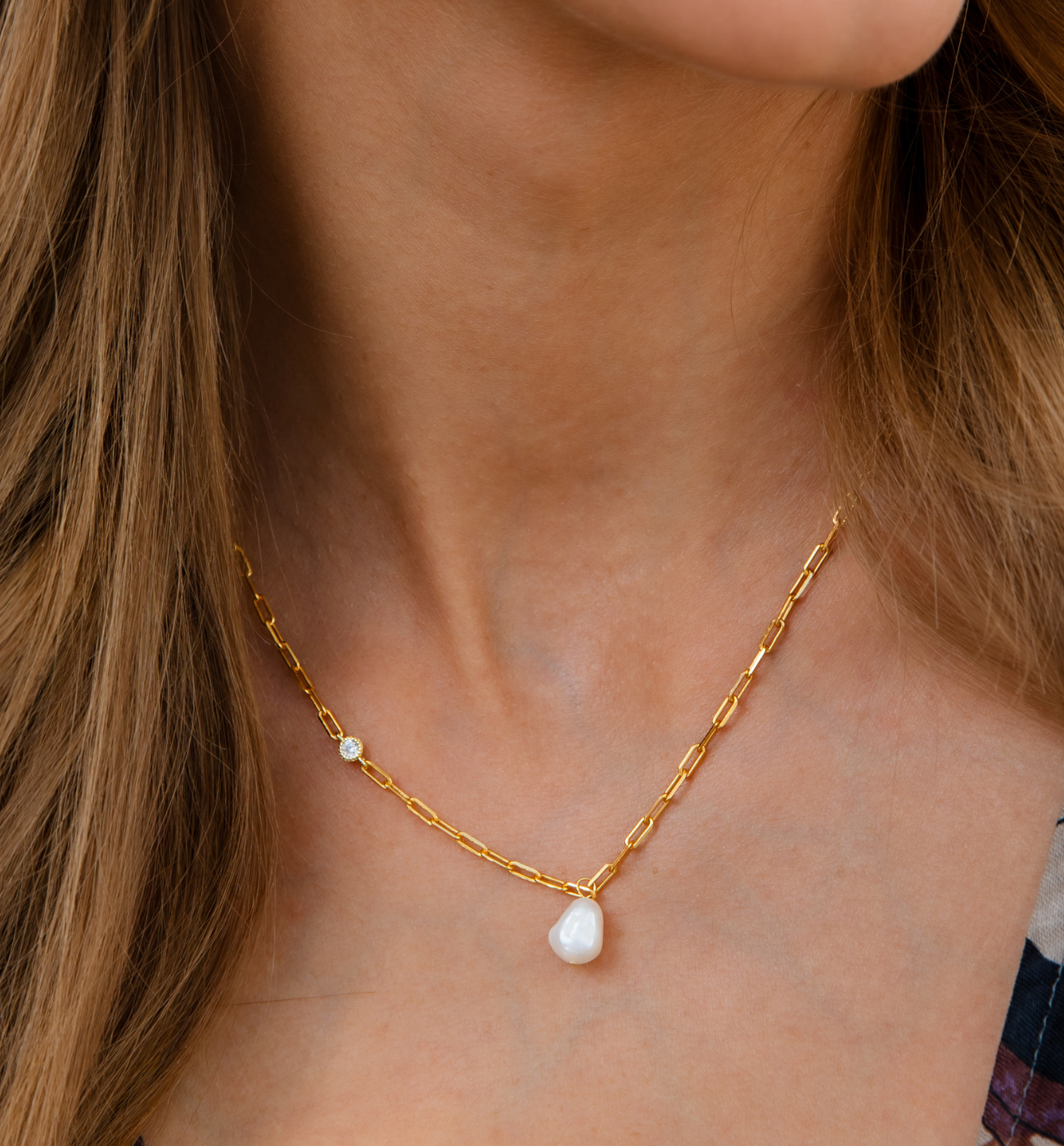 Naszyjnik z perłą złoty NLT0010 - By Dziubeka