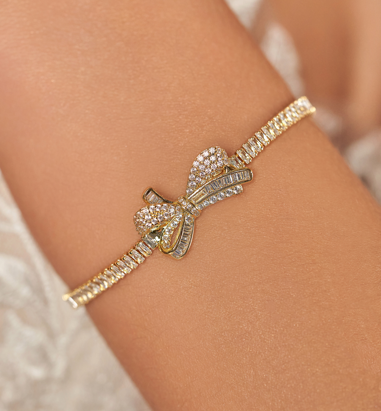 Bransoletka złota z kokardką Gold Bow BSS0117 - By Dziubeka