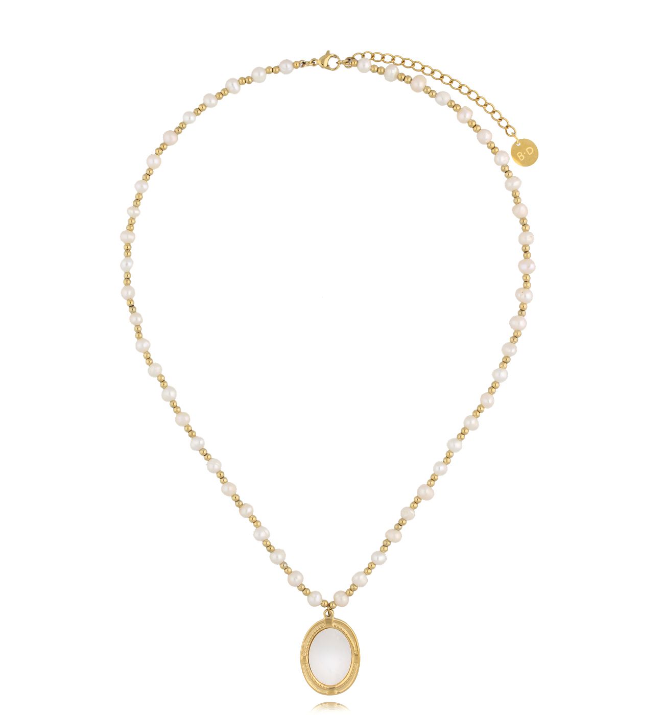 Naszyjnik z perłami i owalną zawieszką Conroe - By Dziubeka
