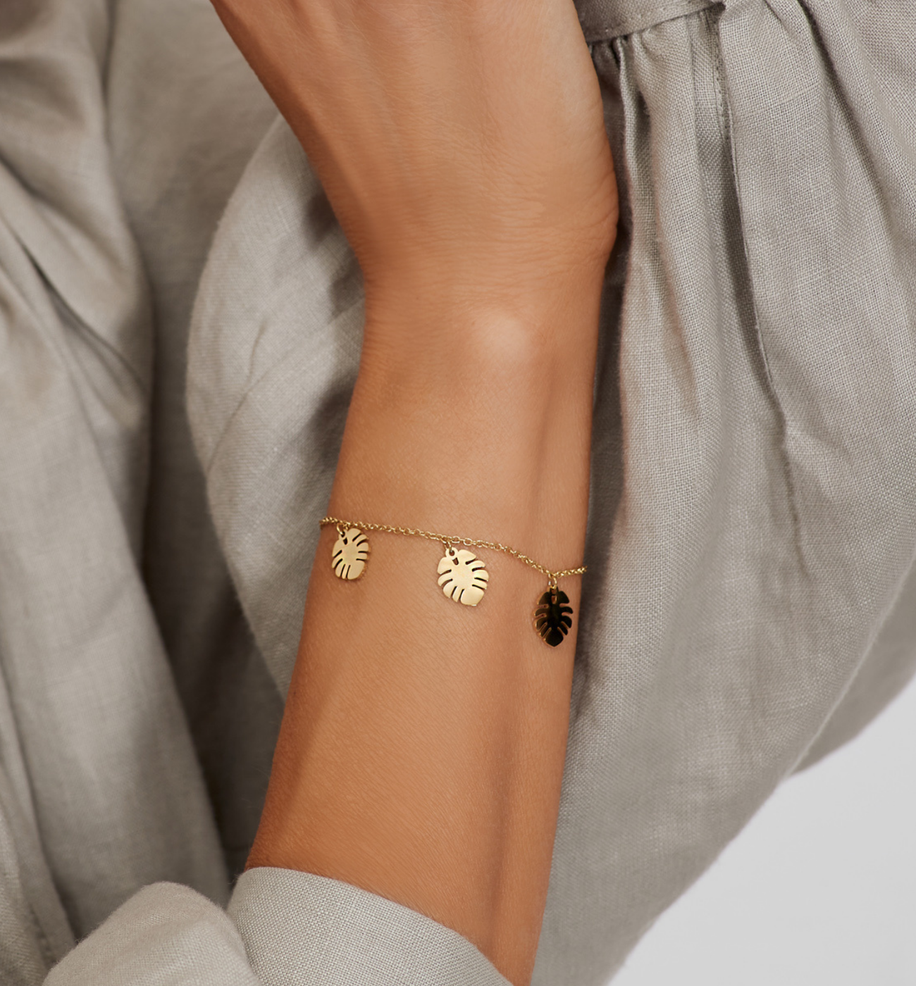 Bransoletka złota ze stali szlachetnej z liśćmi monstery - By Dziubeka