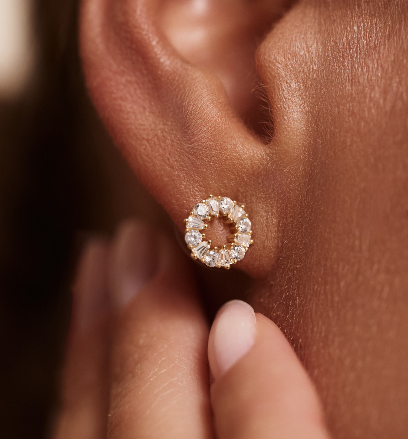 Kolczyki koła cyrkonie, złote KCA0176 - By Dziubeka