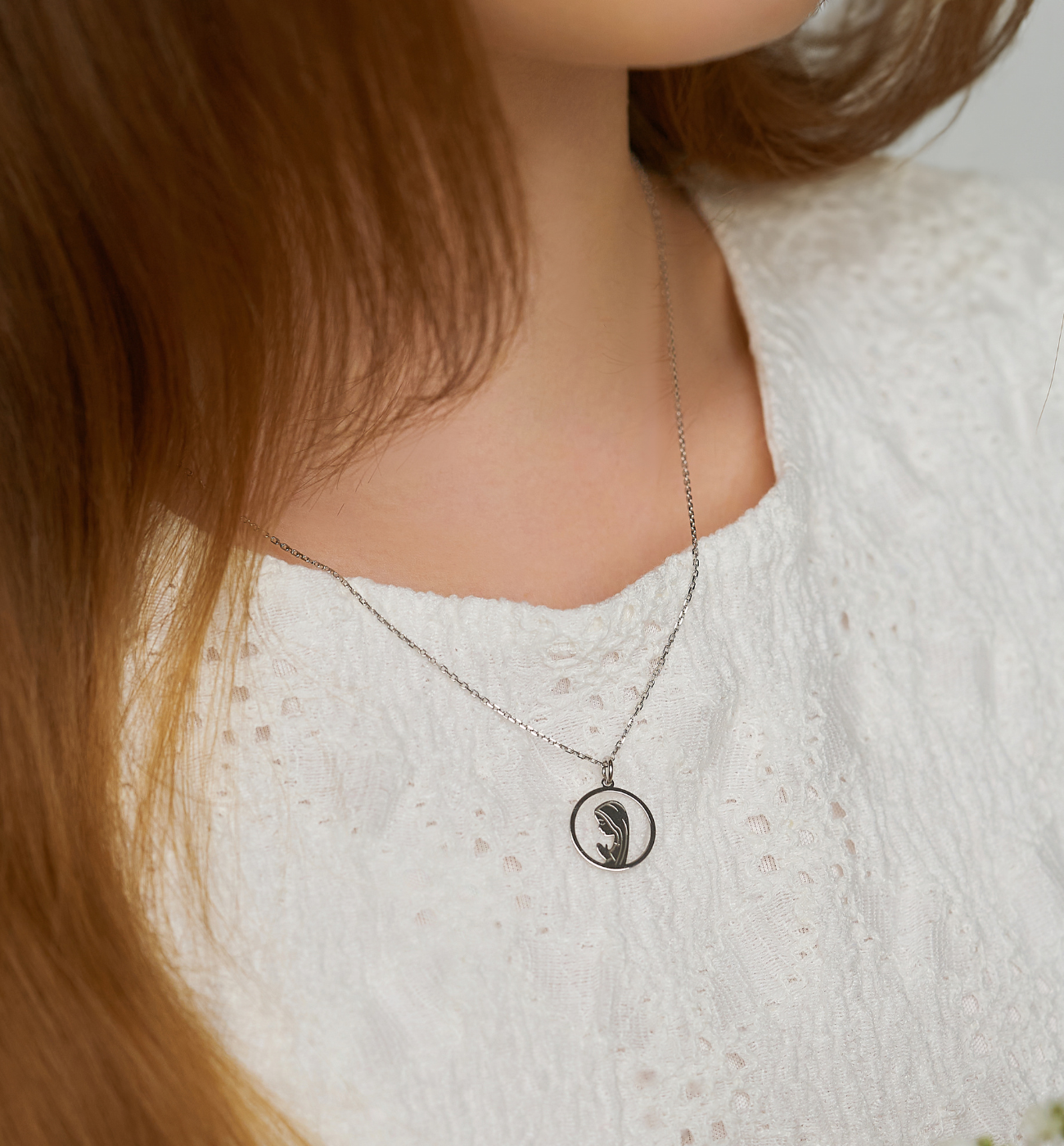 Naszyjnik srebrny z medalikiem Holy Medal NSE0151