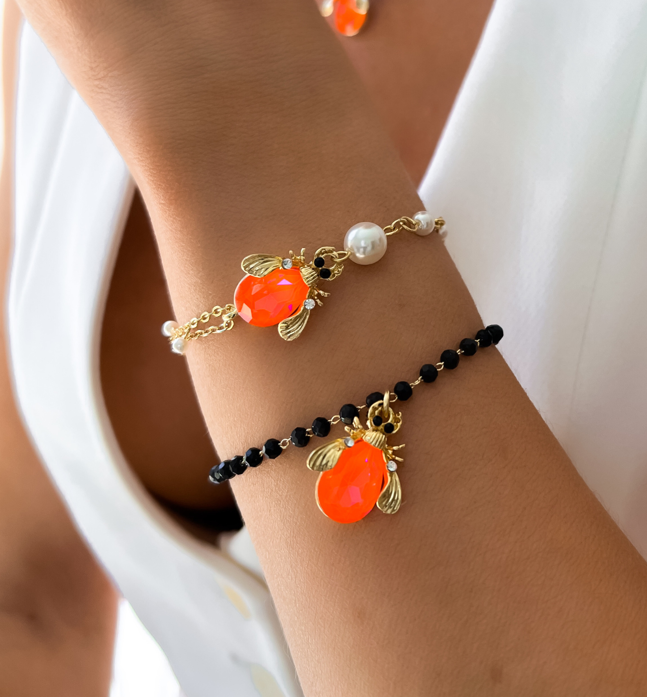 Zestaw bransoletek z neonowymi owadami Z0167 - By Dziubeka