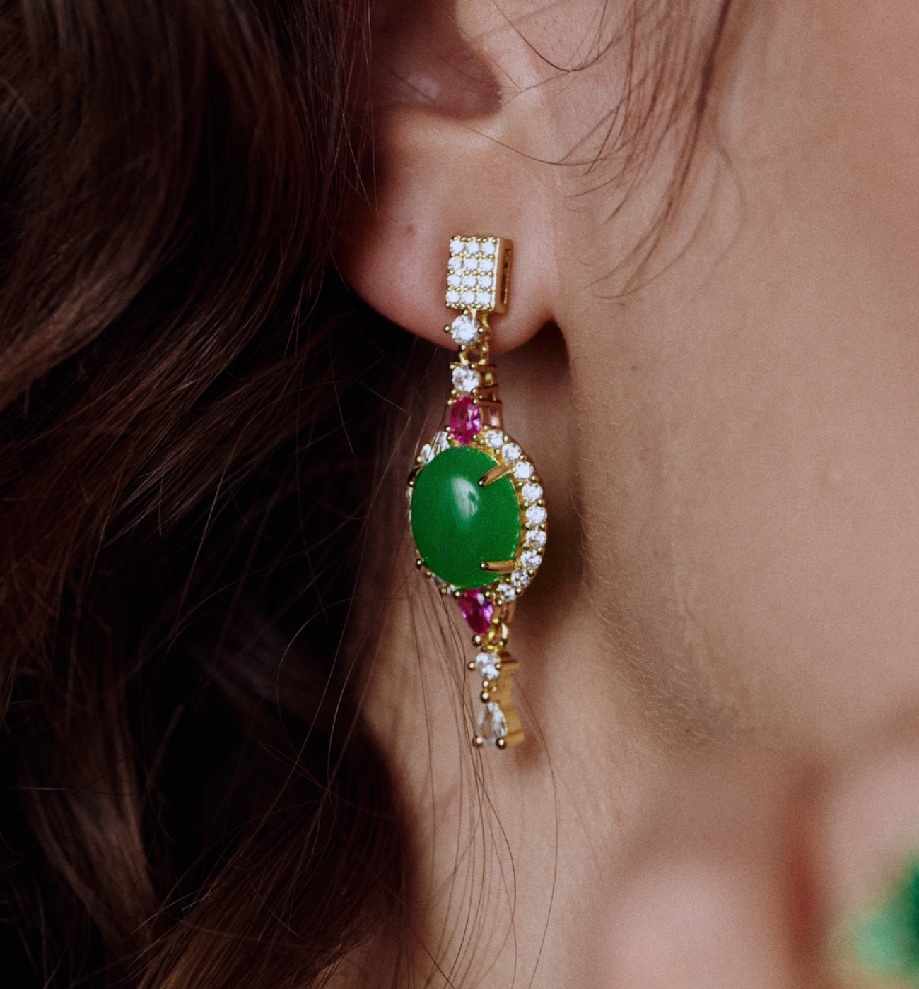 Kolczyki z zielonym oczkiem i różowymi akcentami KSS2076