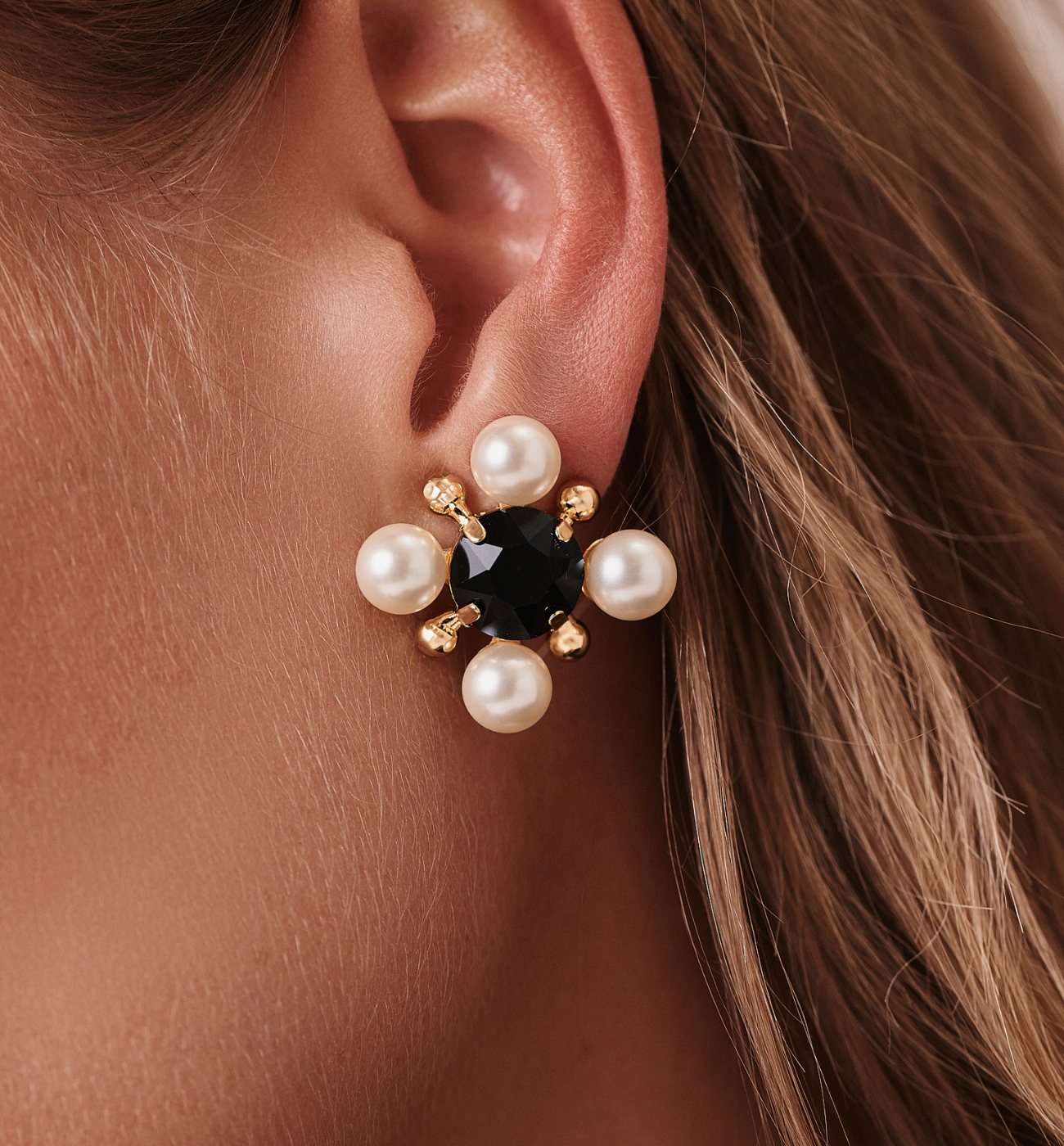 Klipsy z perłami i czarnym kryształem - By Dziubeka