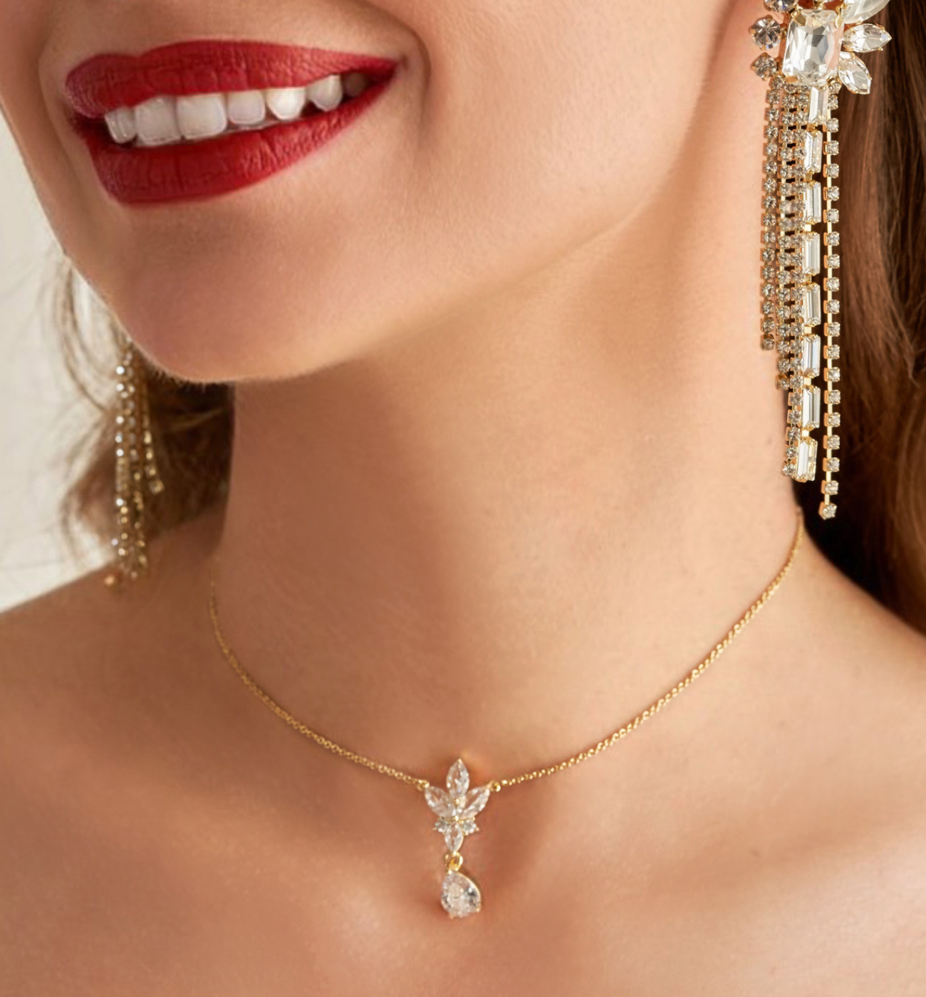 Naszyjnik z transparentnymi kryształkami Nozze NS0121