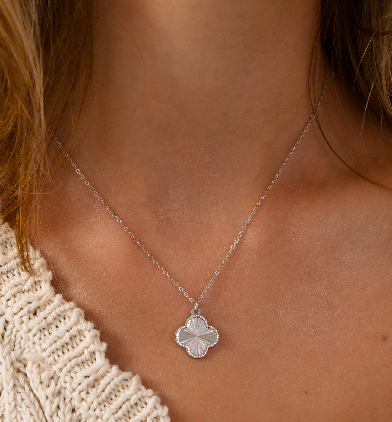 Naszyjnik srebrny z koniczynką NCA0043