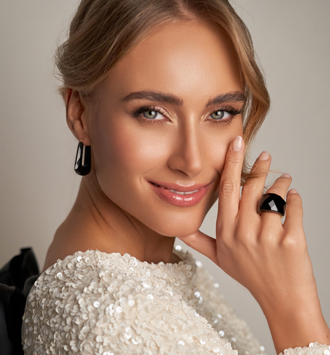 Pierścionek złoty z czarnym agatem Olinda PPA0019 - By Dziubeka