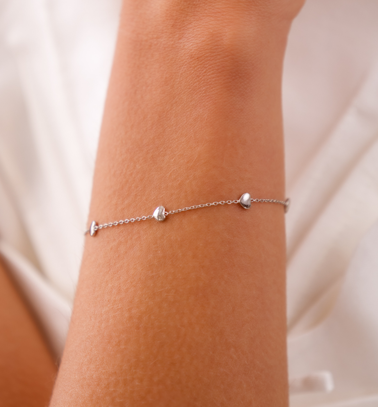 Bransoletka z sercami srebrna BGG0009